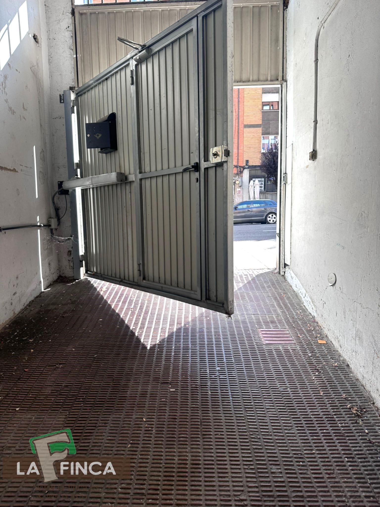 For sale of garage in Oviedo
