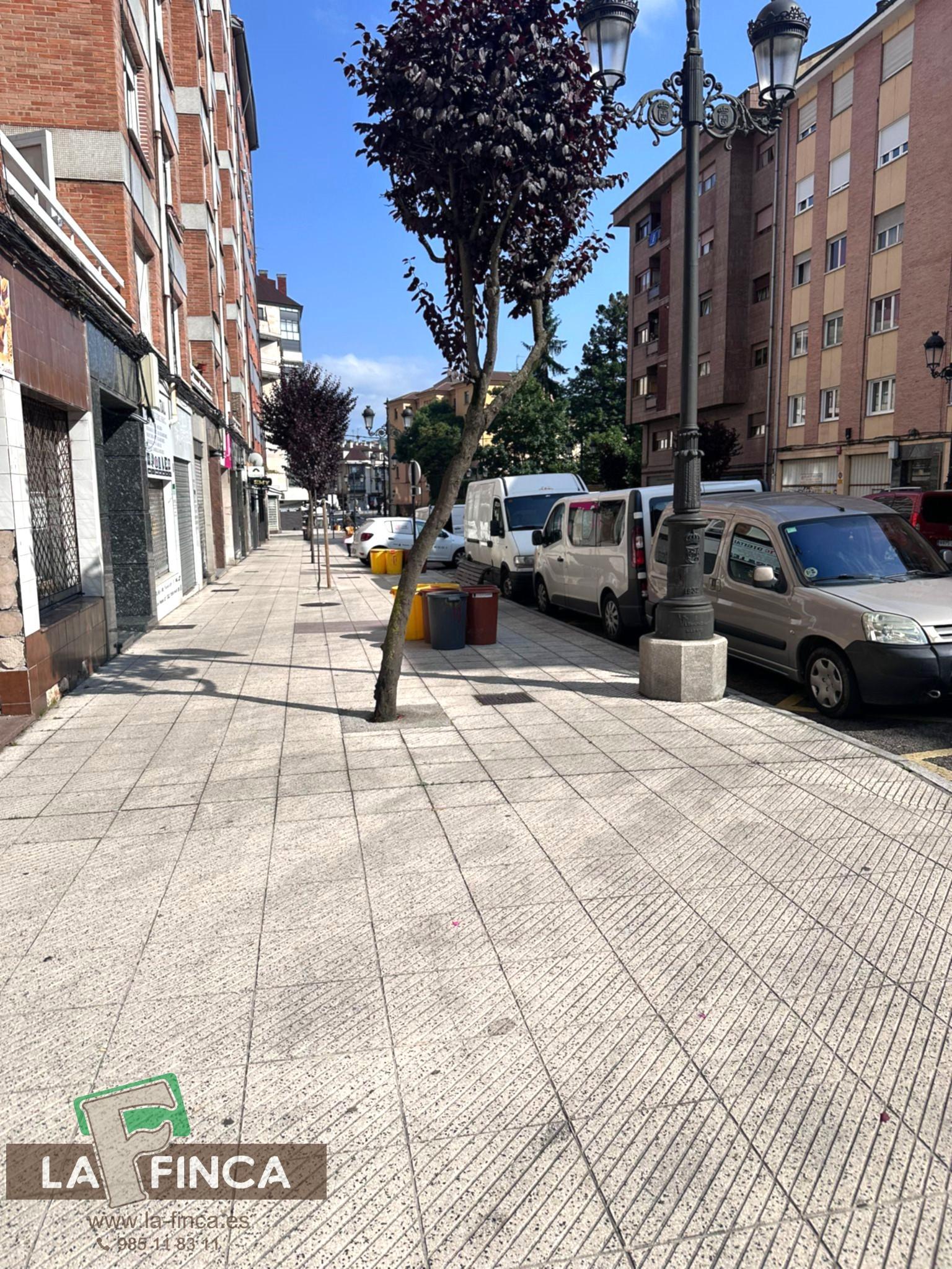 For sale of garage in Oviedo