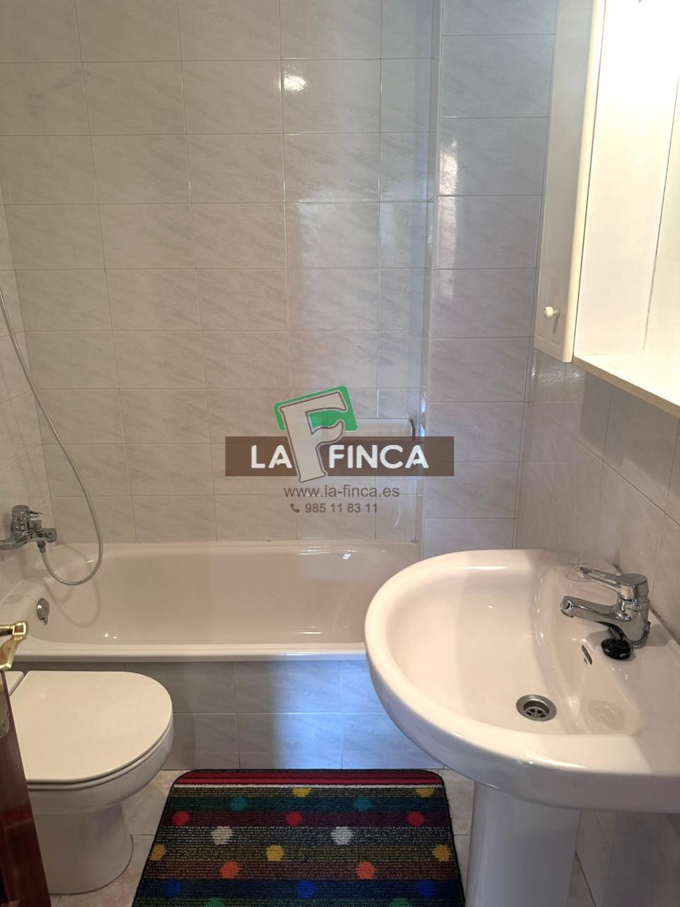 For sale of chalet in Oviedo