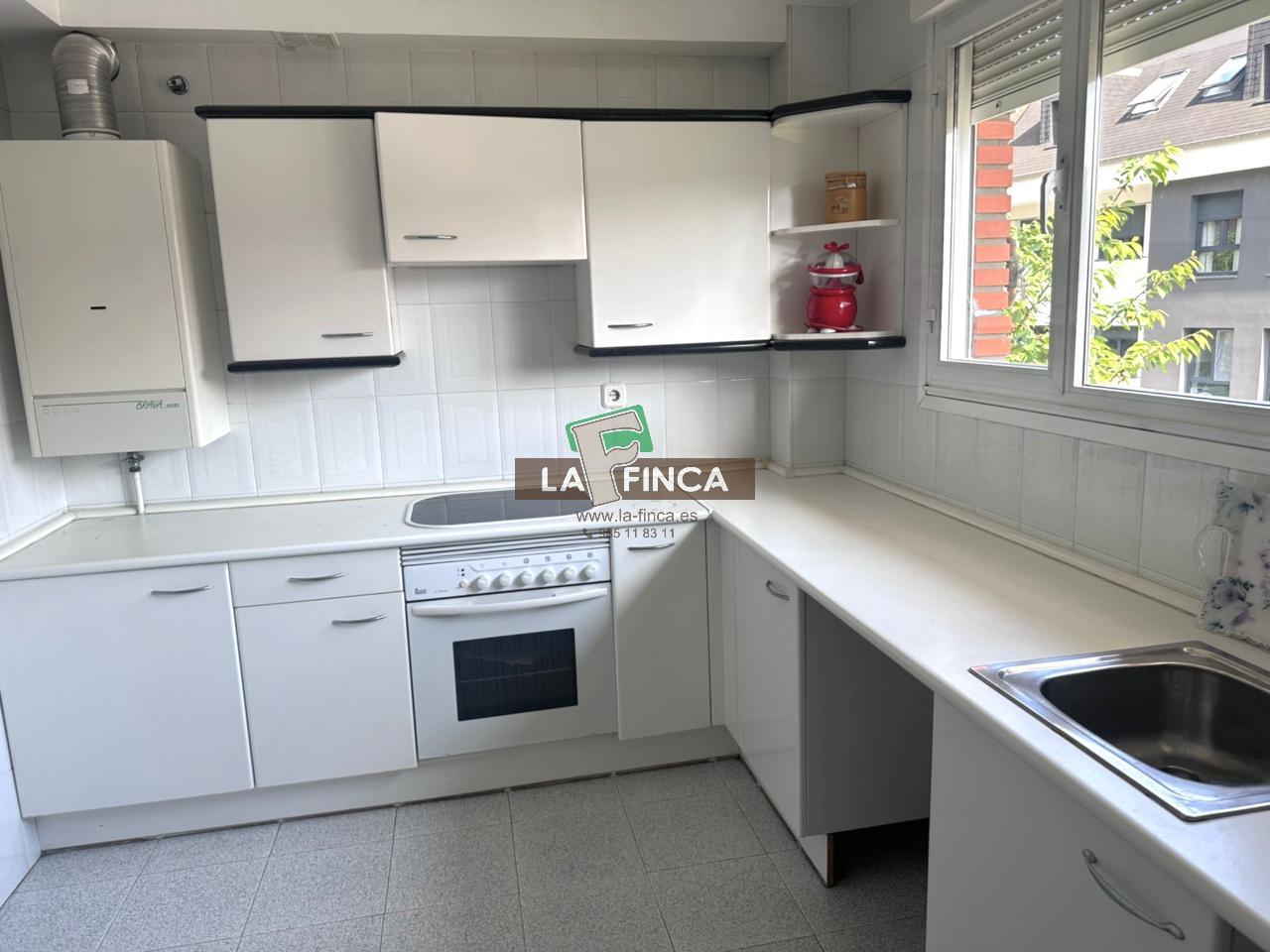 For sale of chalet in Oviedo