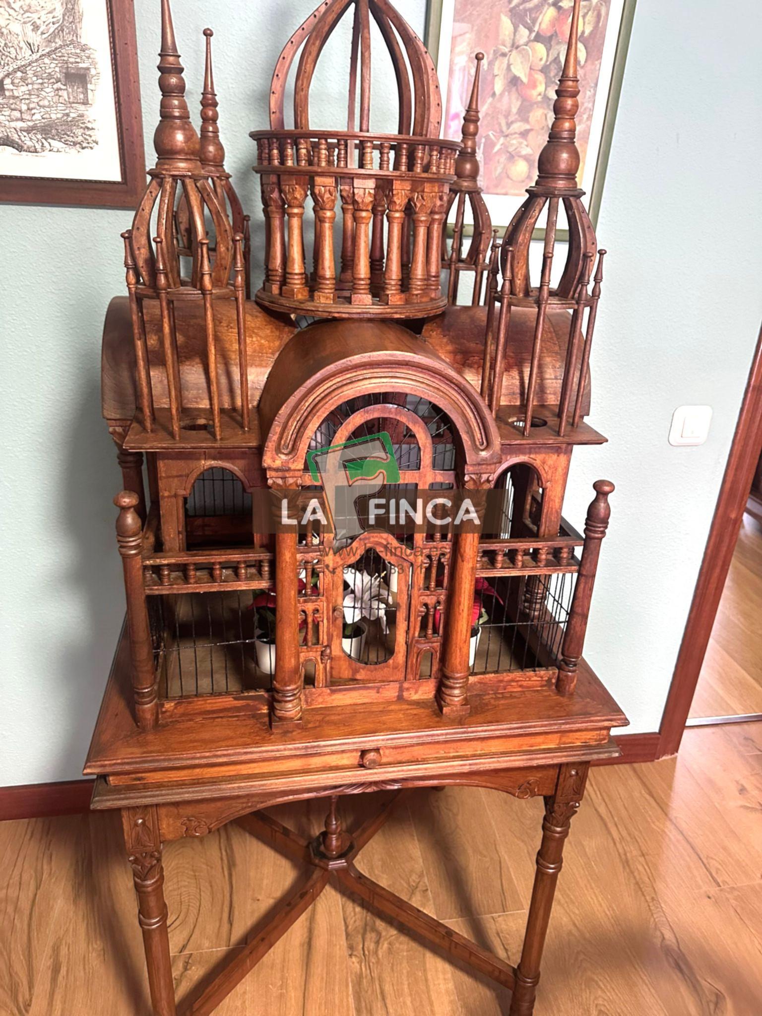 For sale of chalet in Oviedo