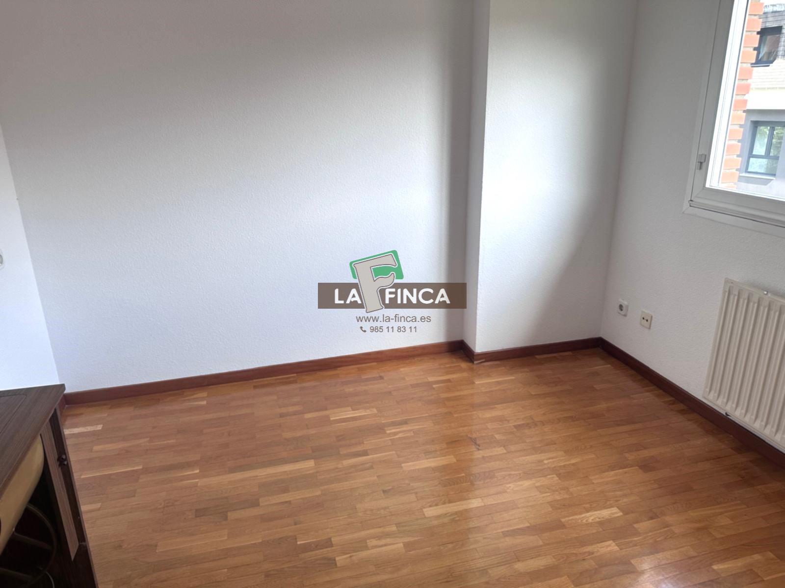 For sale of chalet in Oviedo