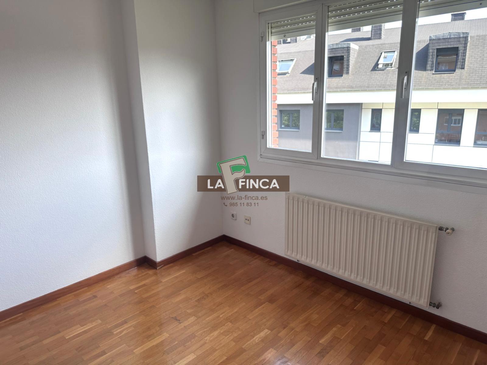 For sale of chalet in Oviedo