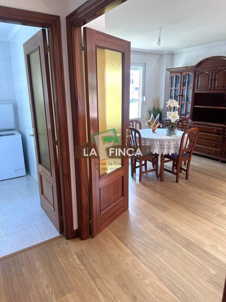 For sale of chalet in Oviedo
