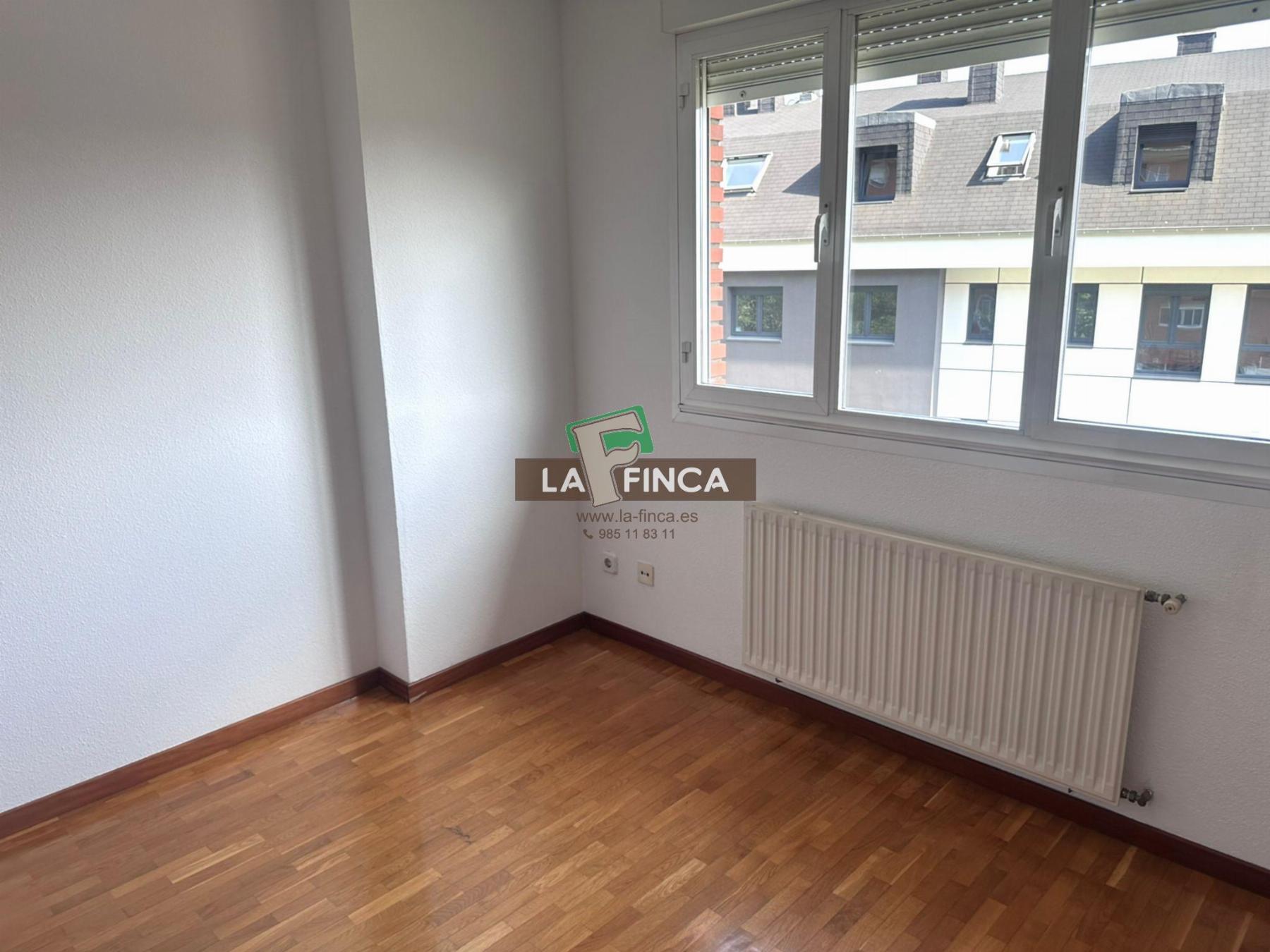 For sale of chalet in Oviedo