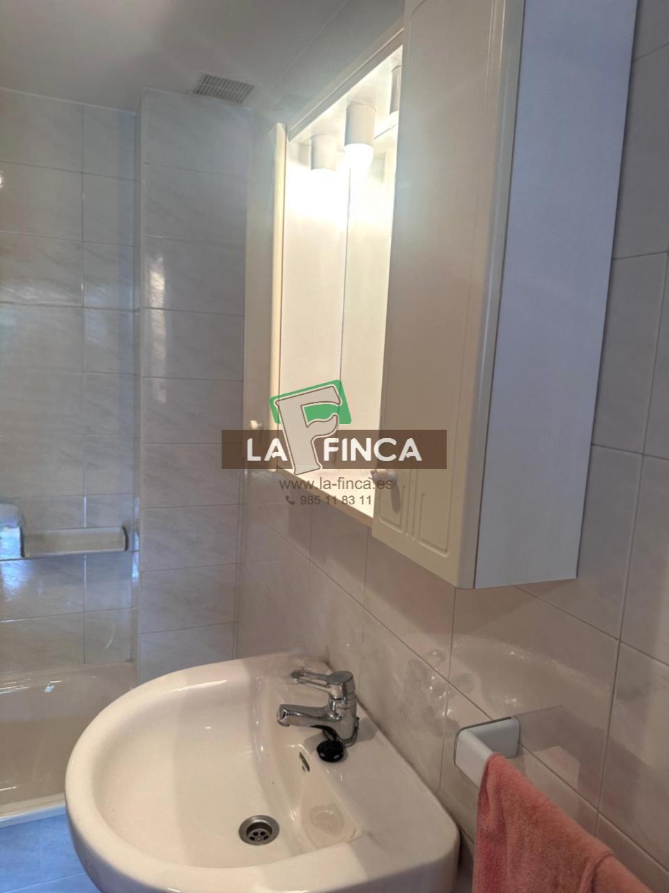 For sale of chalet in Oviedo
