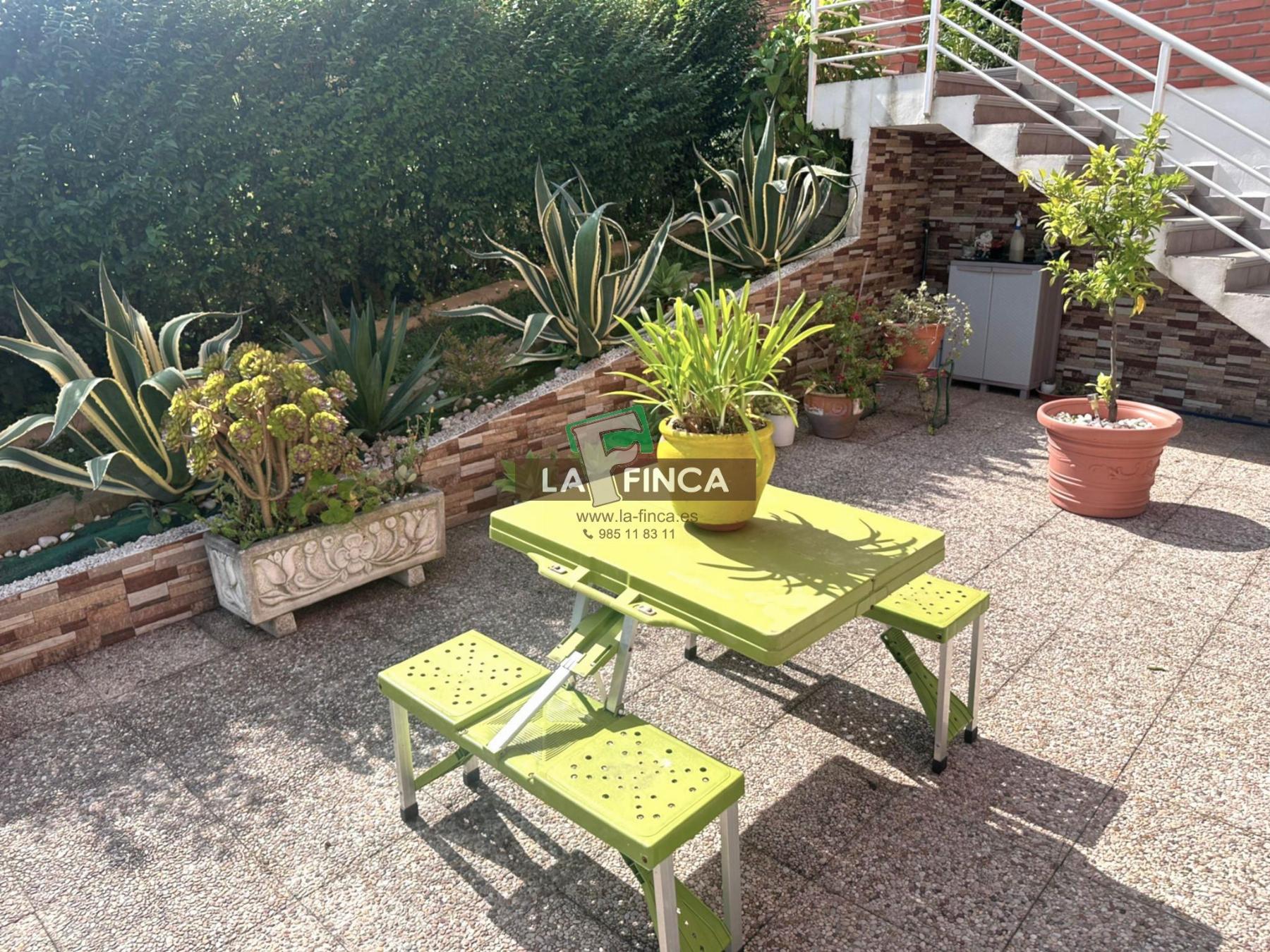 For sale of chalet in Oviedo