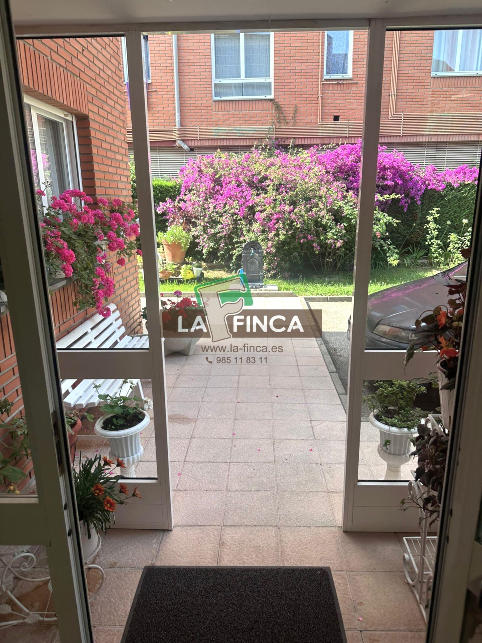 For sale of chalet in Oviedo
