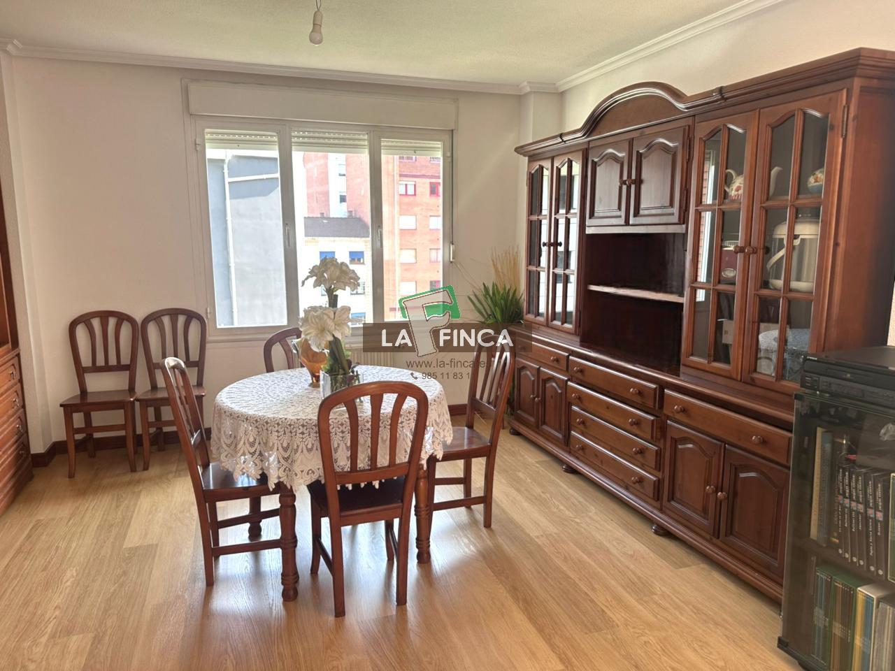For sale of chalet in Oviedo