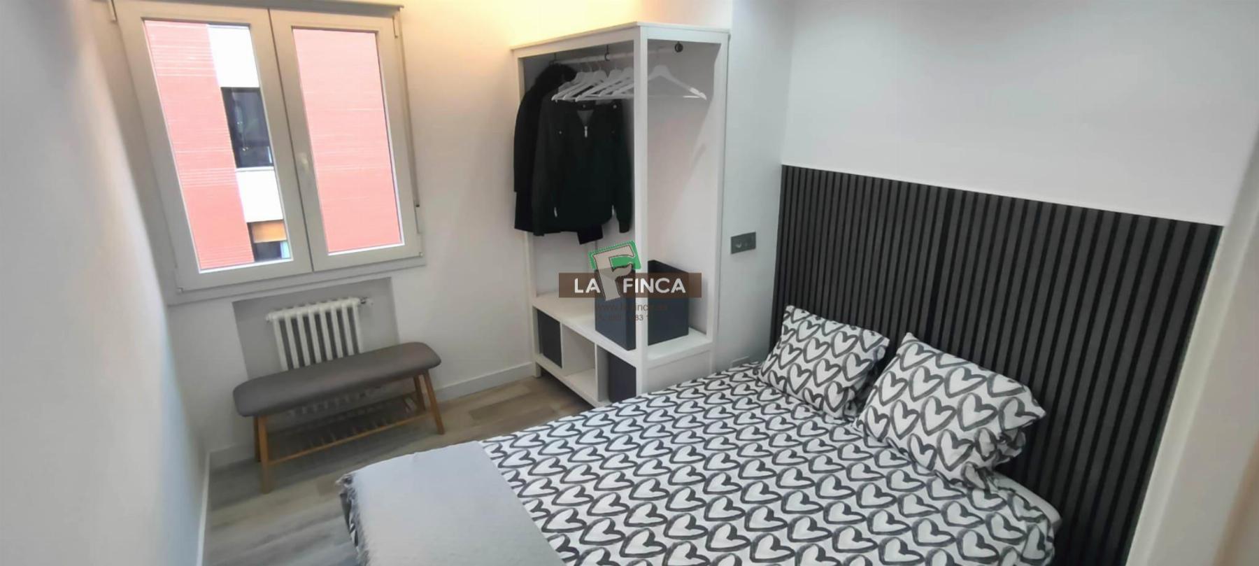 For sale of apartment in Oviedo