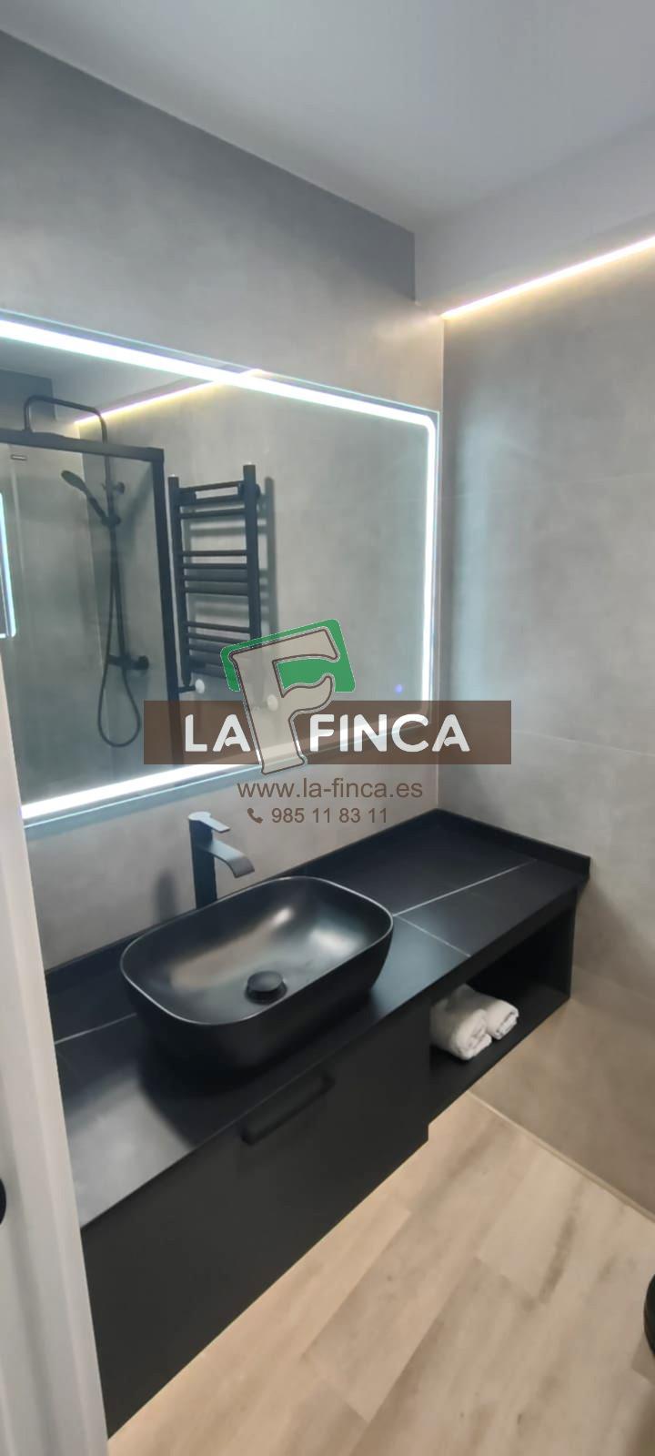 For sale of apartment in Oviedo