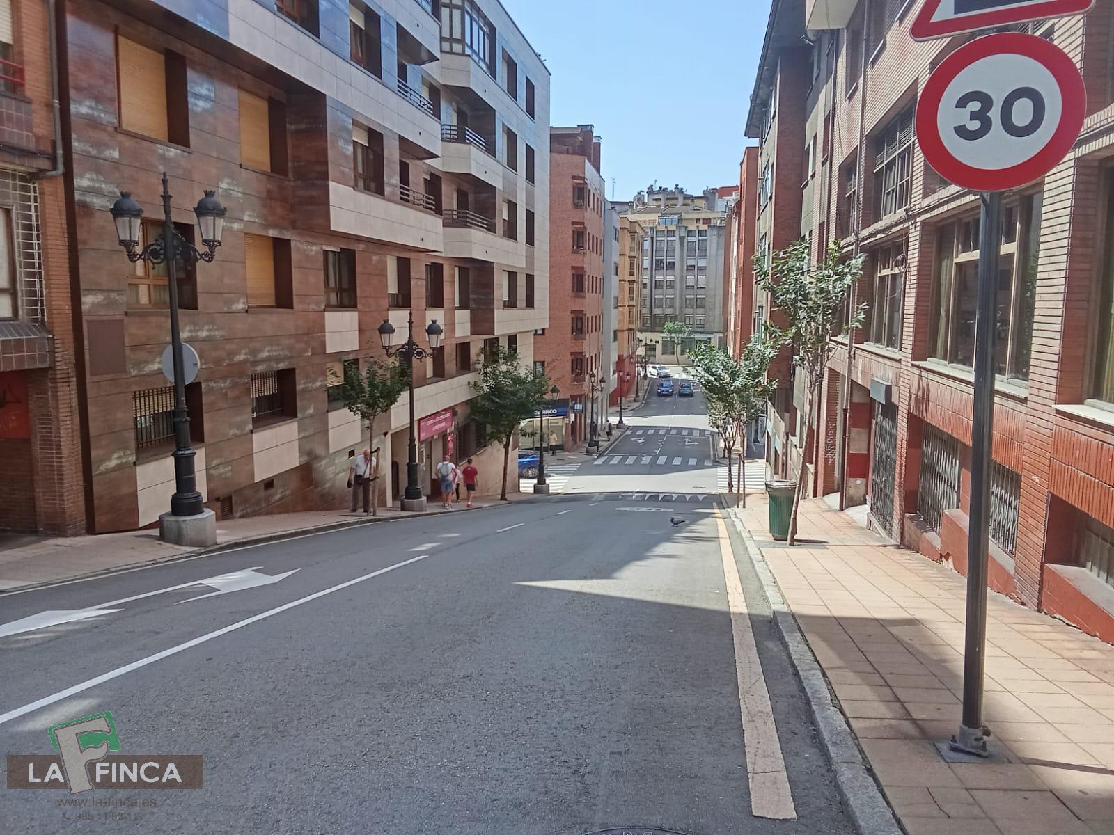 For sale of apartment in Oviedo