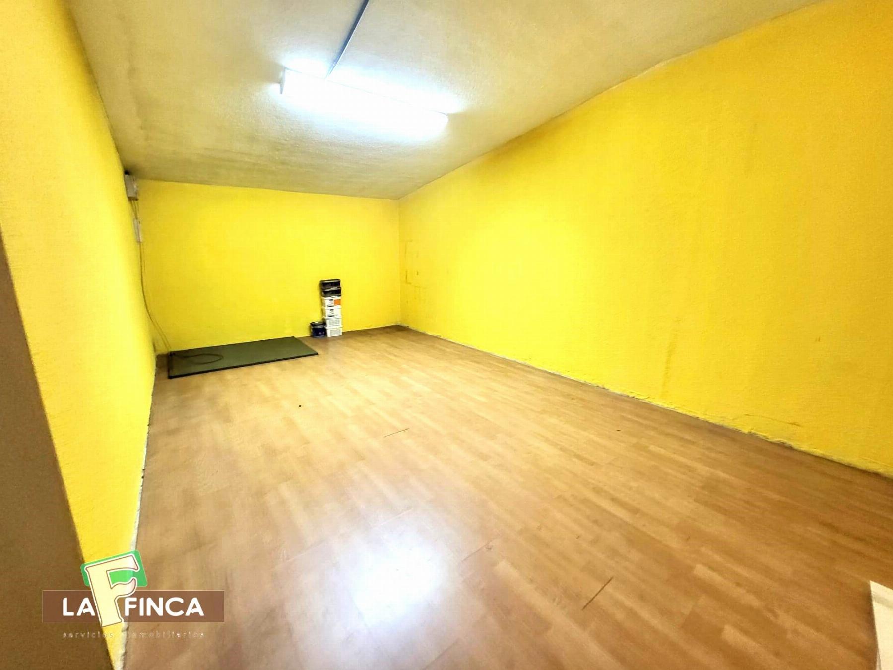 For sale of garage in Oviedo