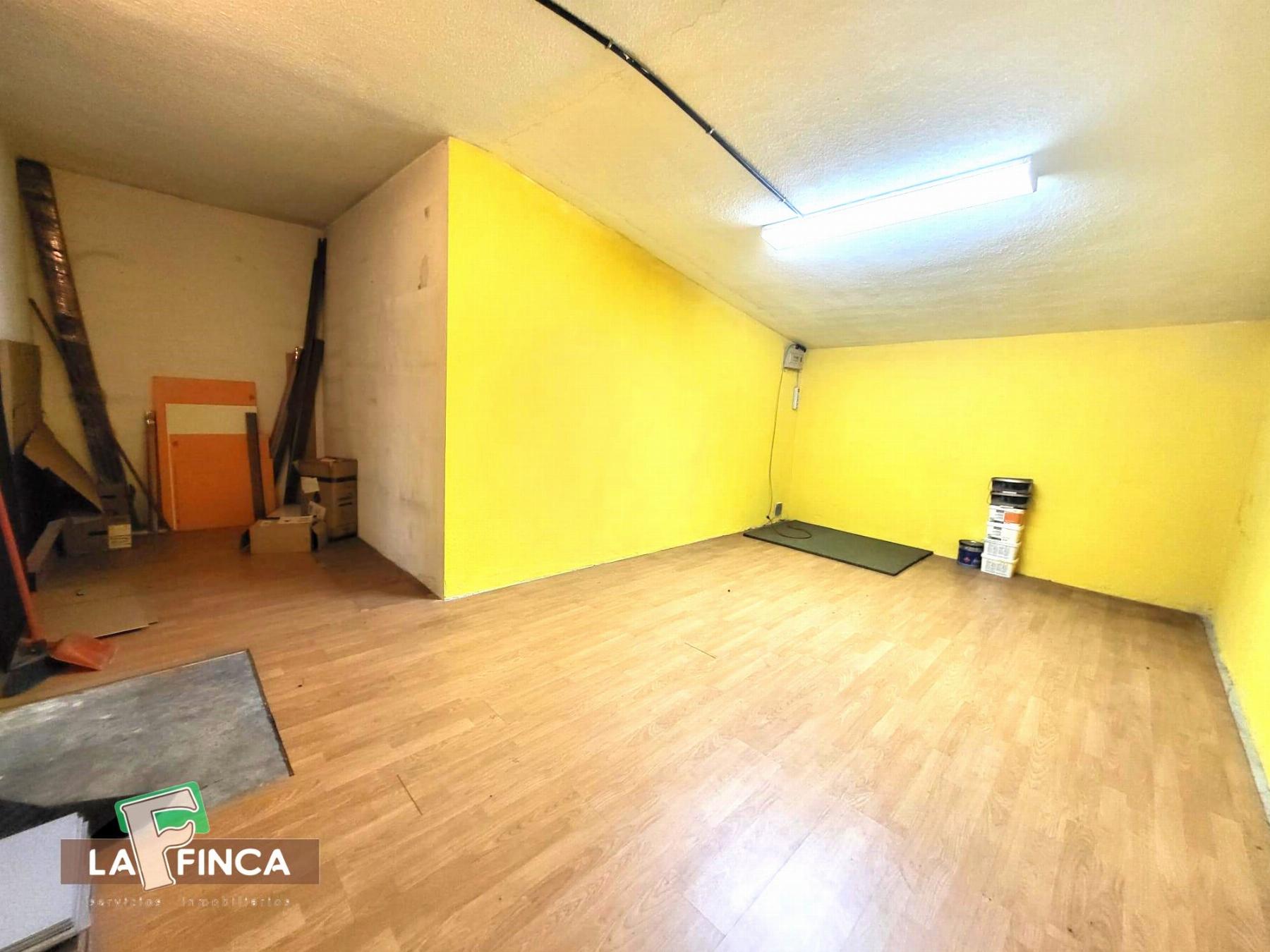 For sale of garage in Oviedo
