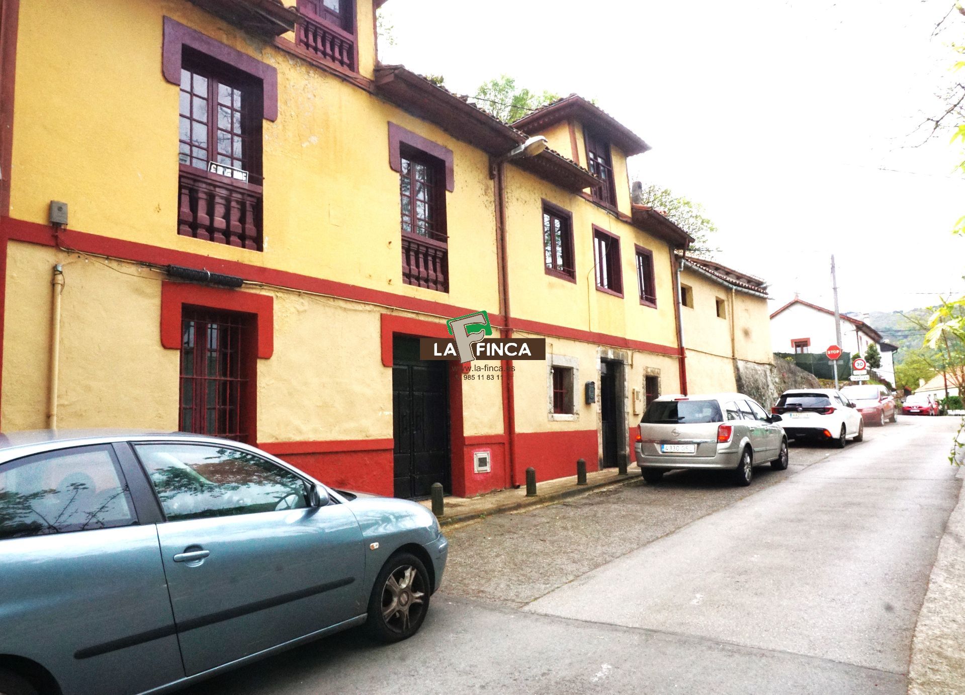 For sale of house in Oviedo
