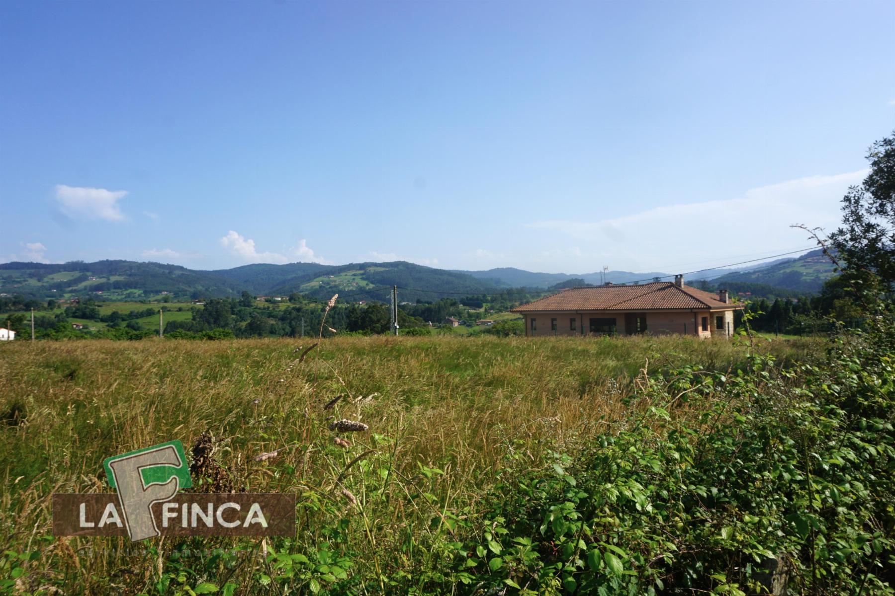 Venta de terreno en Villaviciosa