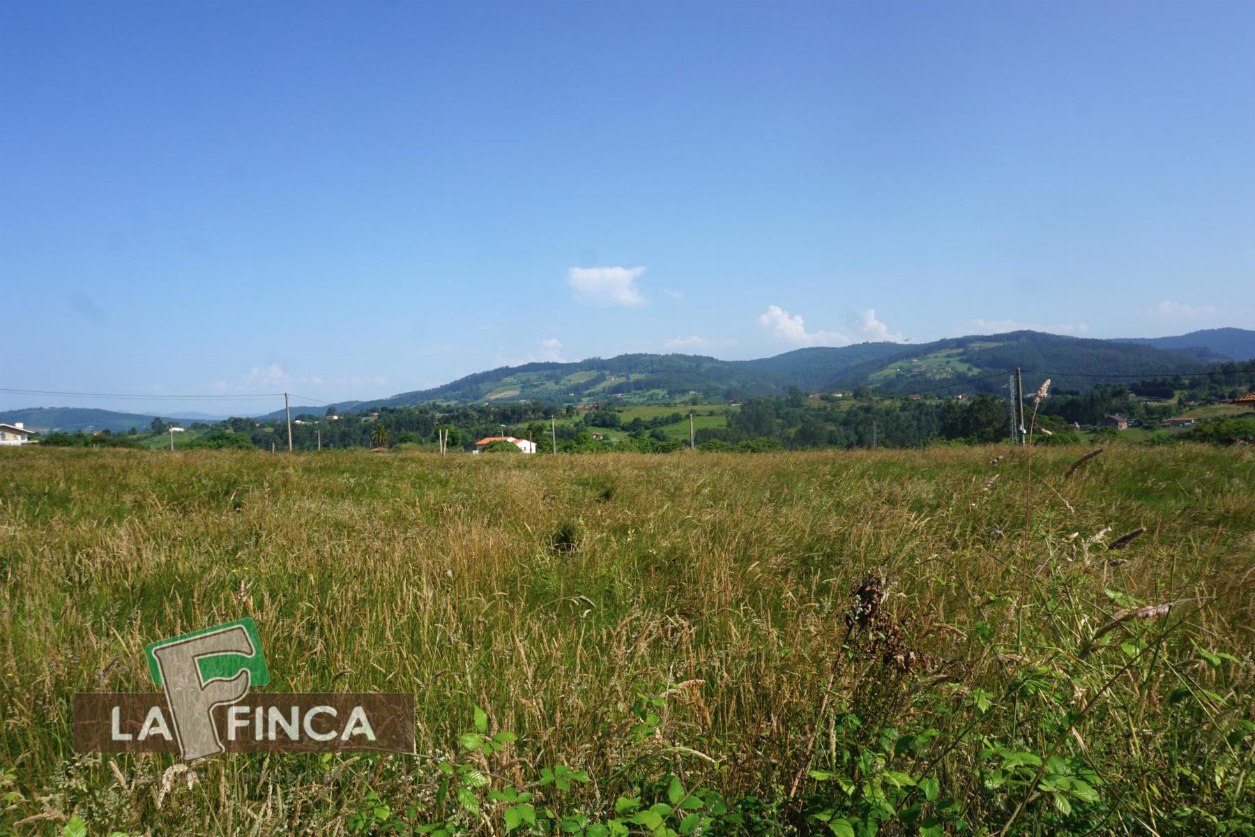 Venta de terreno en Villaviciosa