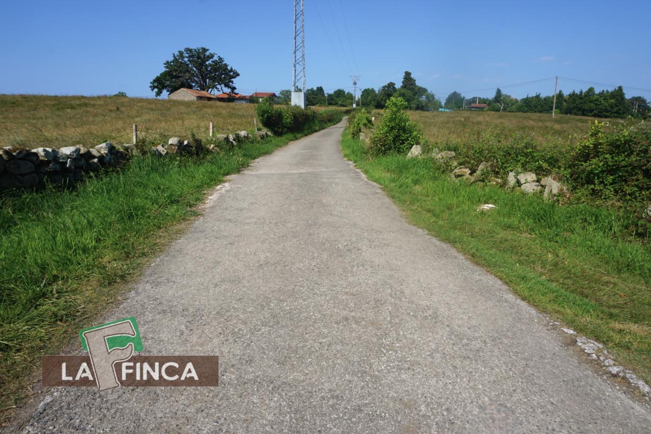 Venta de terreno en Villaviciosa