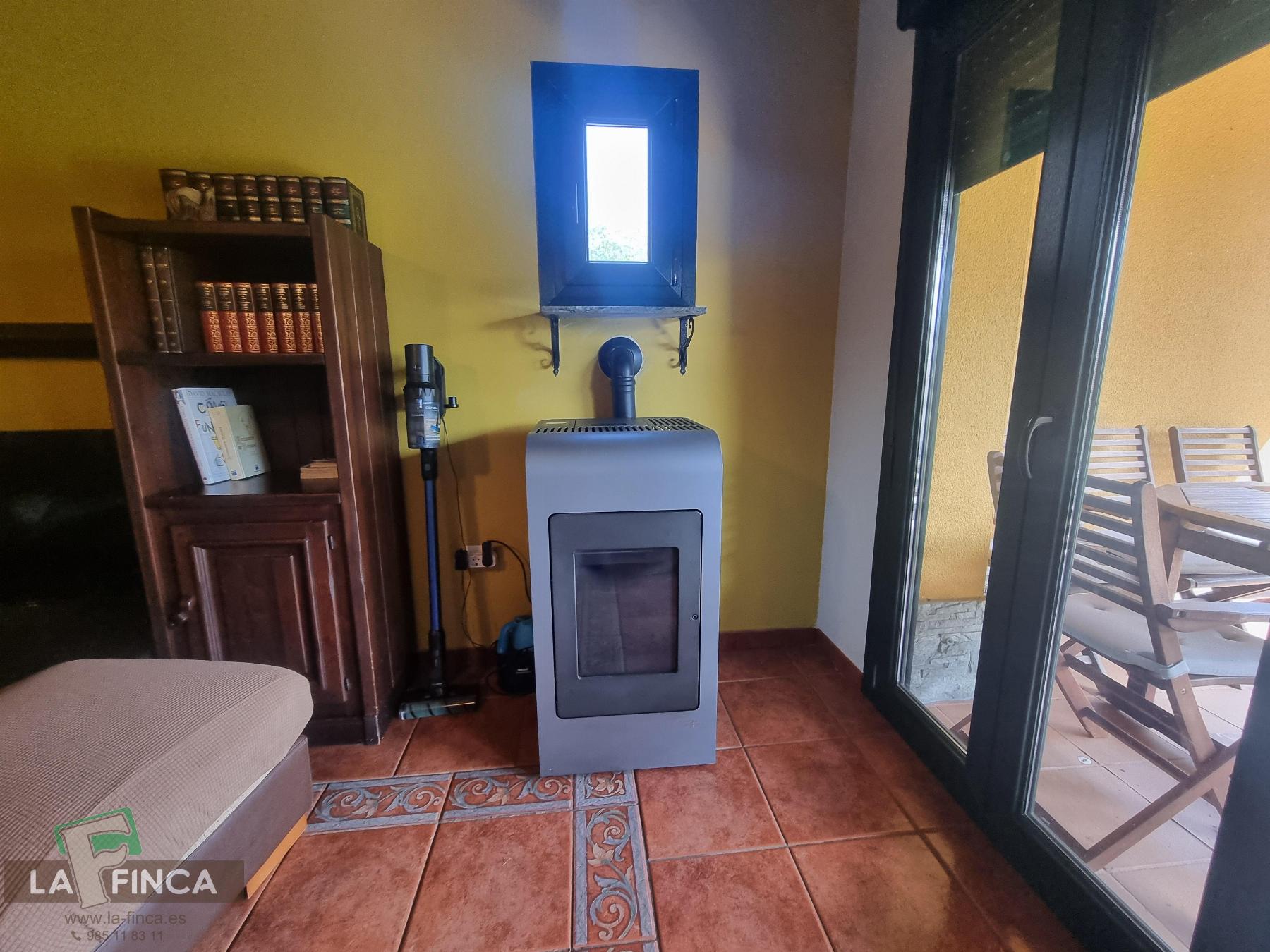 For sale of chalet in Candamo