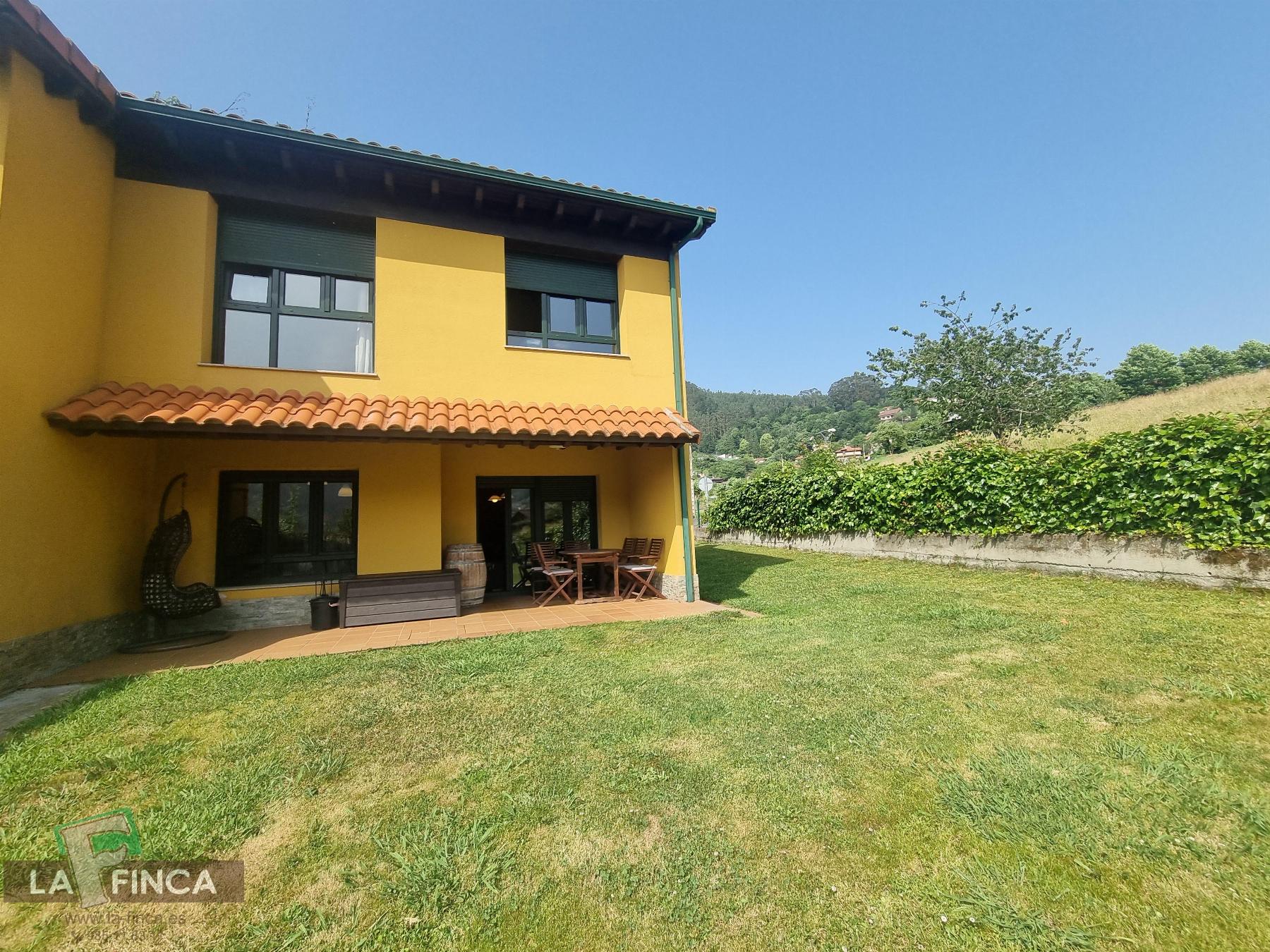For sale of chalet in Candamo