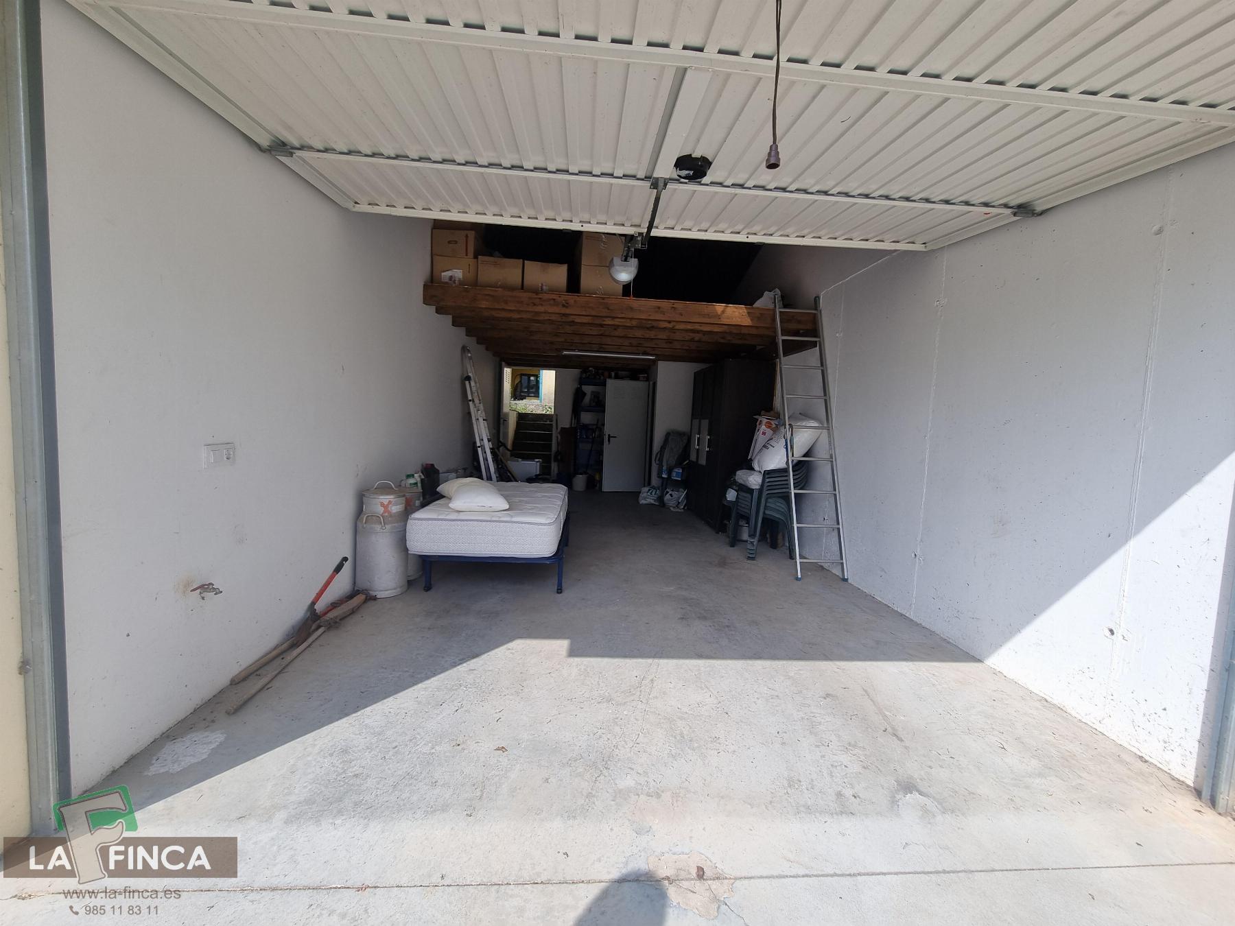 For sale of chalet in Candamo