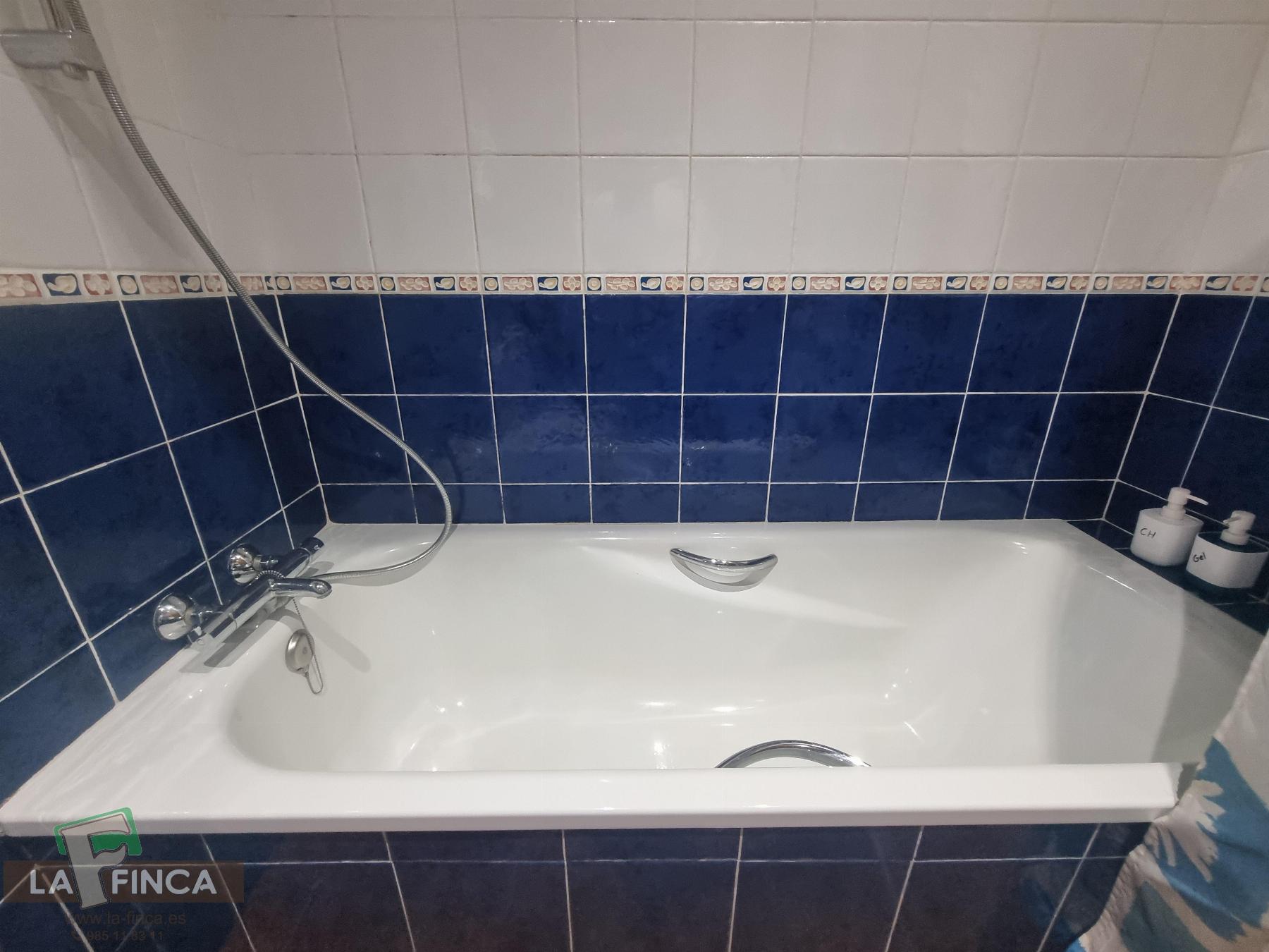 For sale of chalet in Candamo