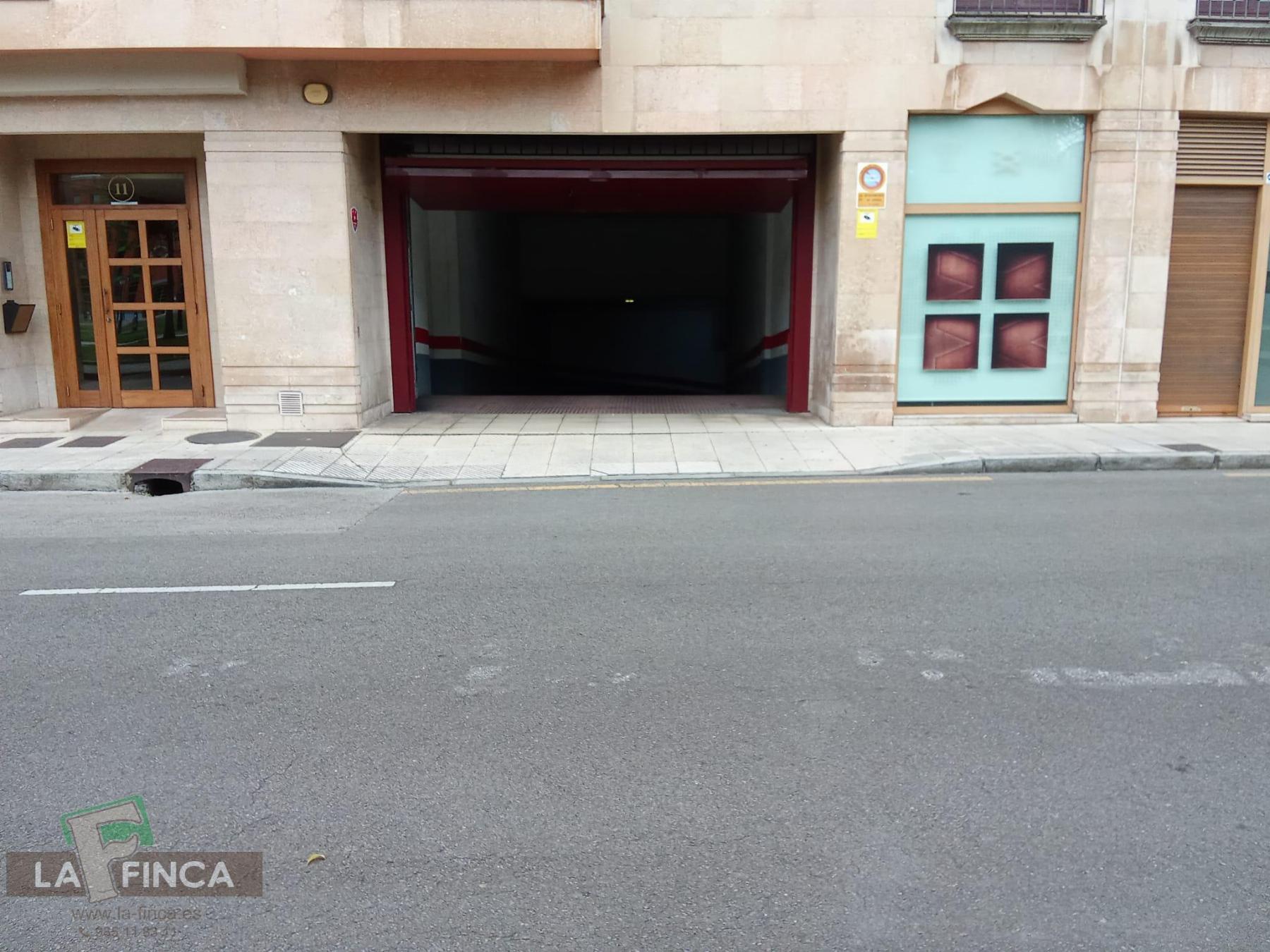 For rent of garage in Oviedo