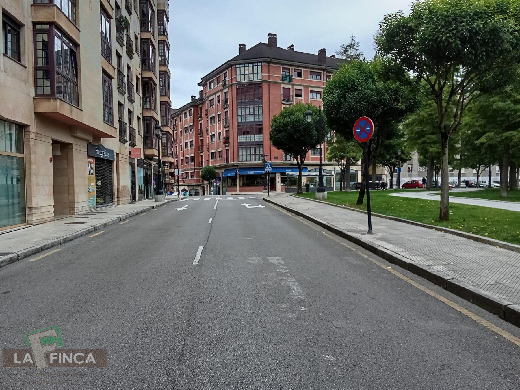 For rent of garage in Oviedo