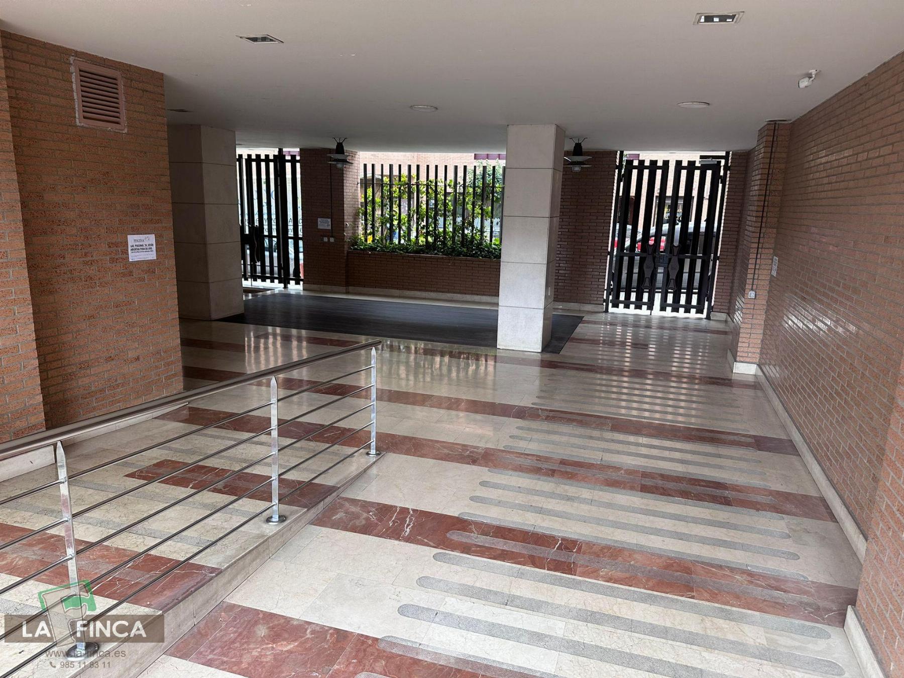 For sale of flat in Oviedo