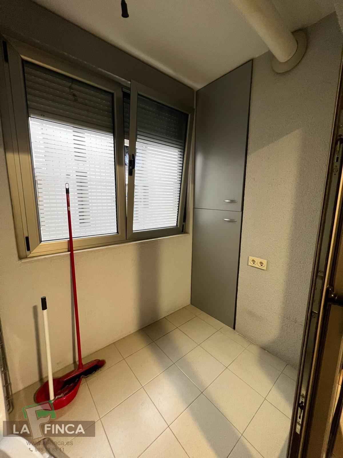 For sale of flat in Oviedo