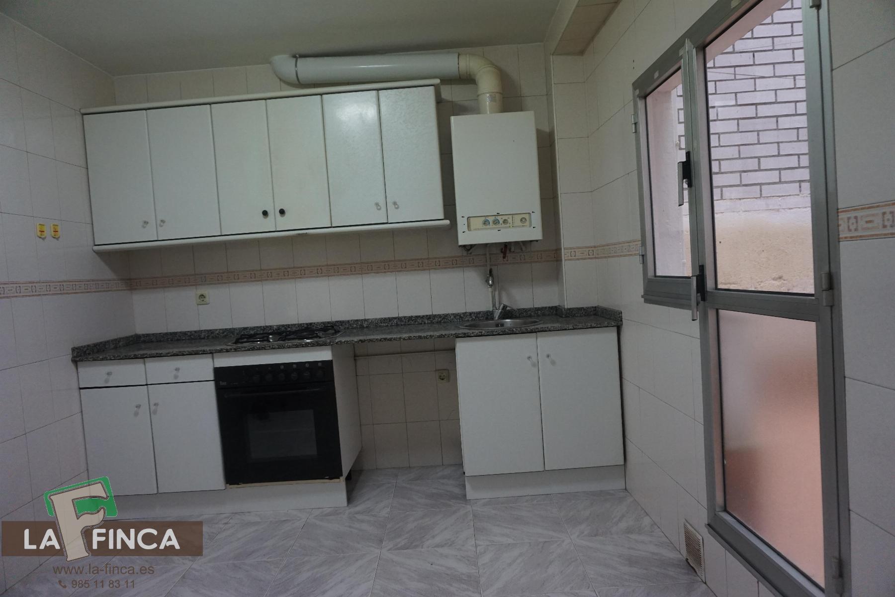 For sale of flat in Oviedo