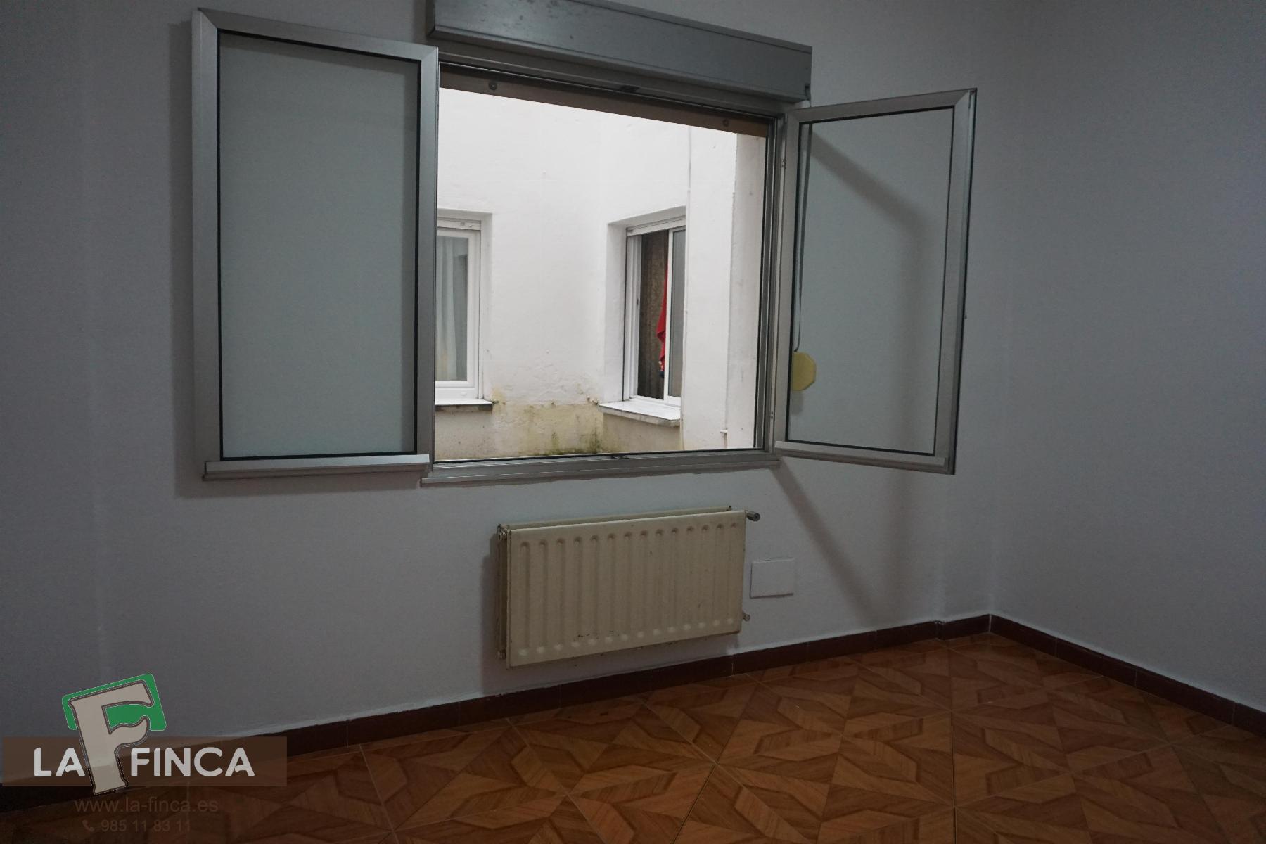 For sale of flat in Oviedo