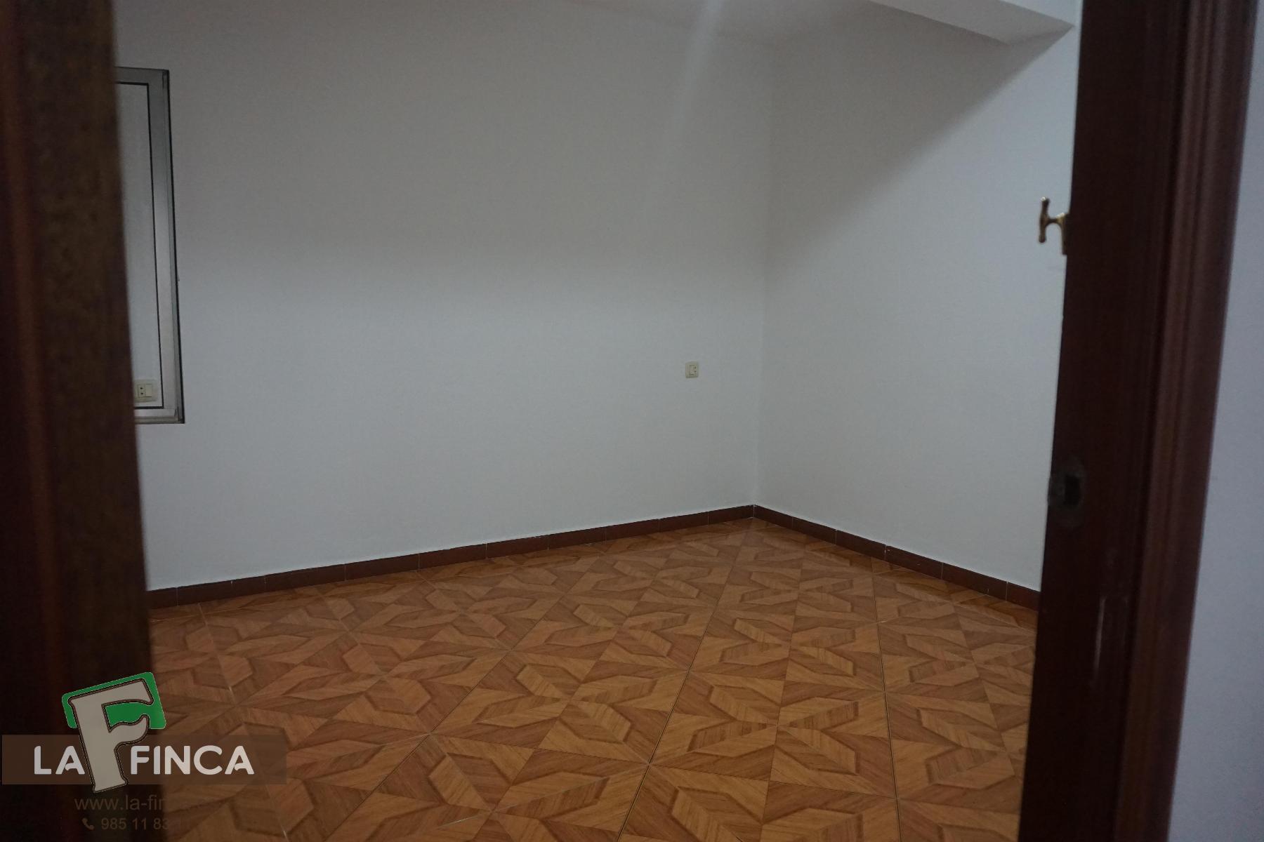 For sale of flat in Oviedo