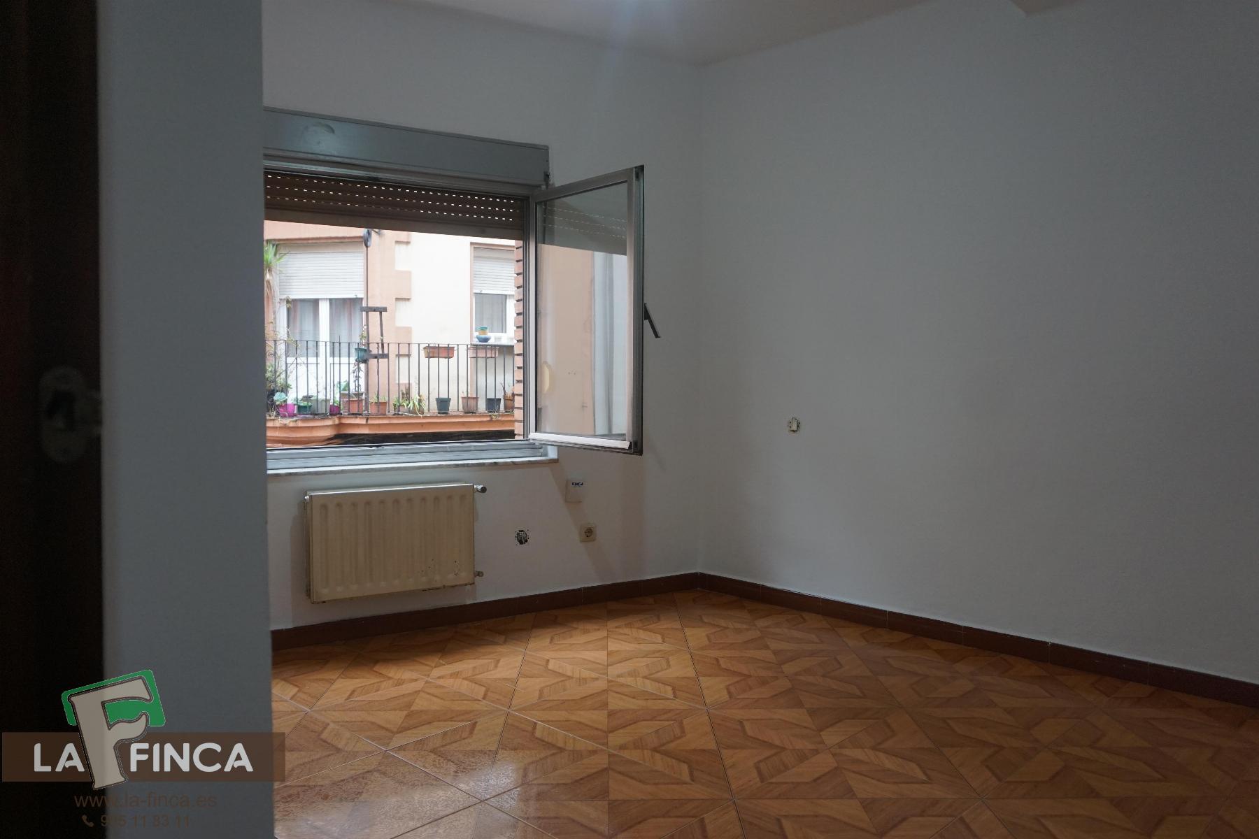 For sale of flat in Oviedo