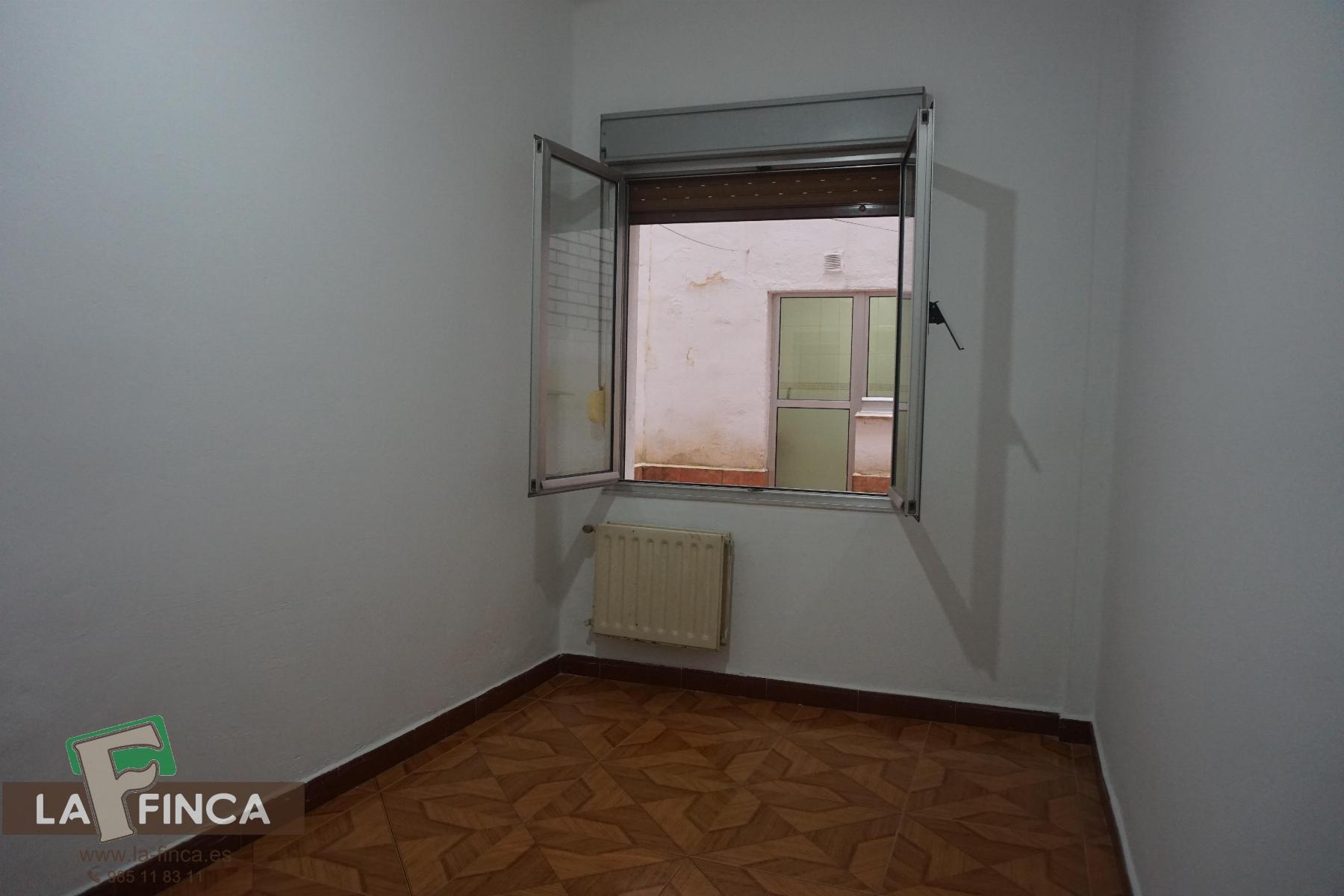 For sale of flat in Oviedo