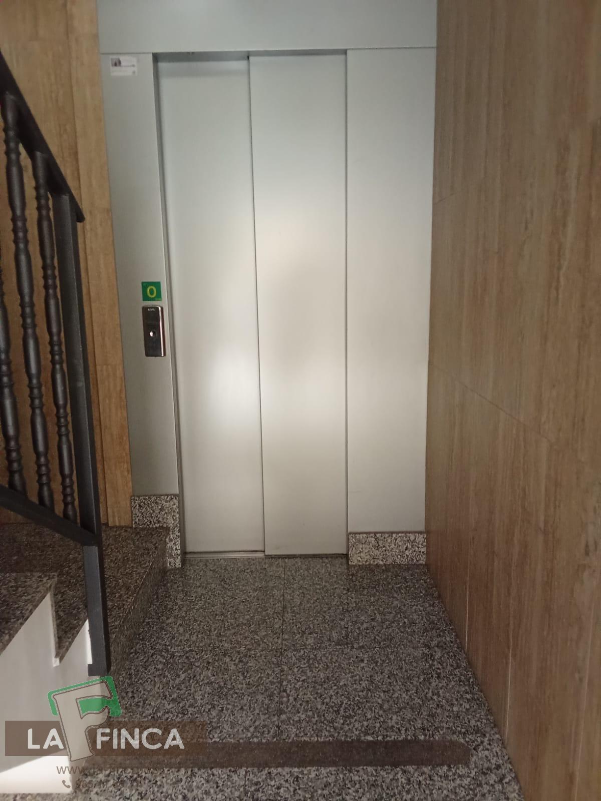 For sale of flat in Gijón