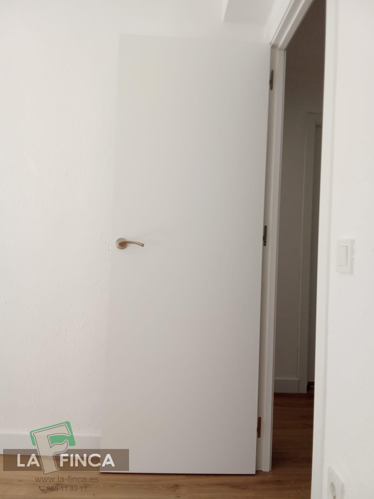 For sale of flat in Gijón