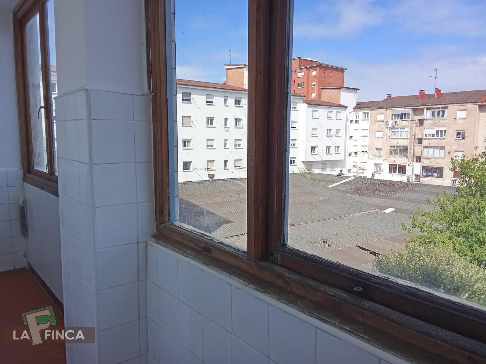 For sale of flat in Gijón