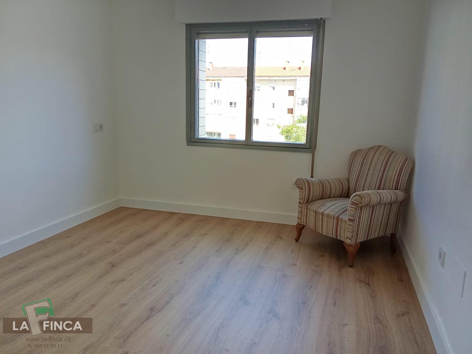 For sale of flat in Gijón