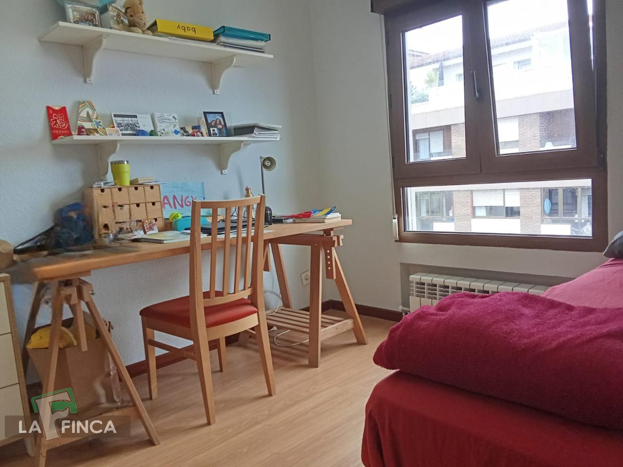For sale of flat in Gijón