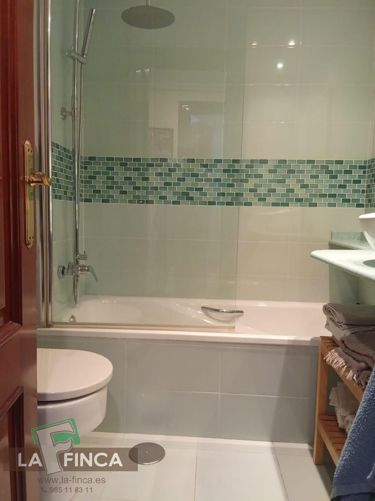 For sale of flat in Gijón