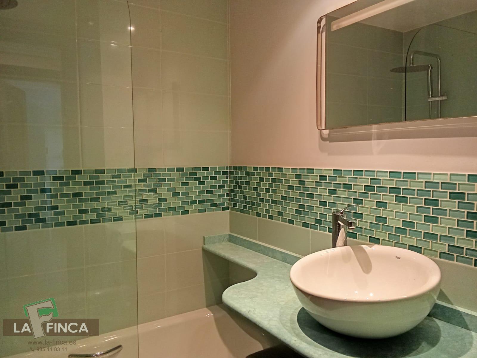 For sale of flat in Gijón
