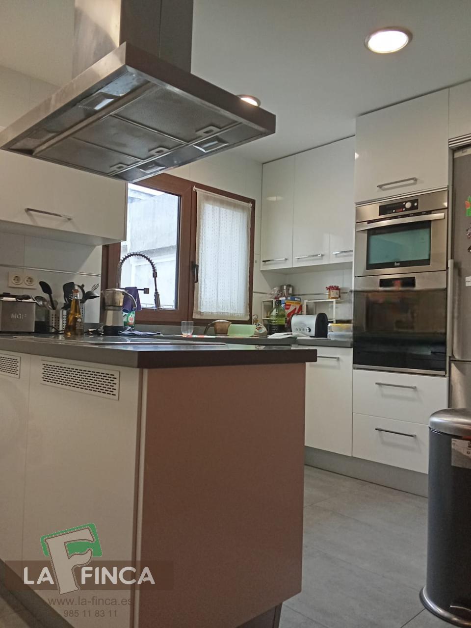 For sale of flat in Gijón