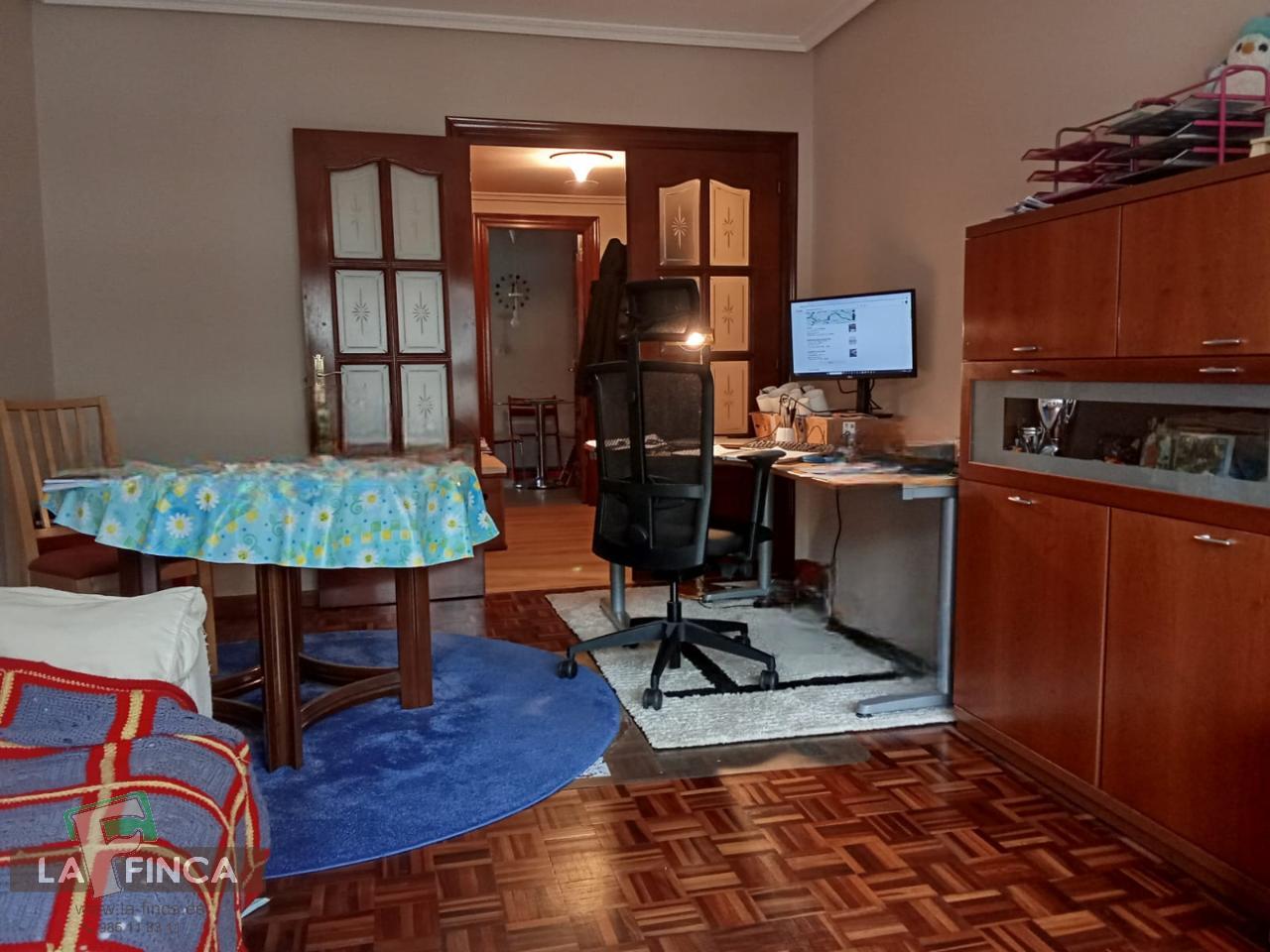 For sale of flat in Gijón