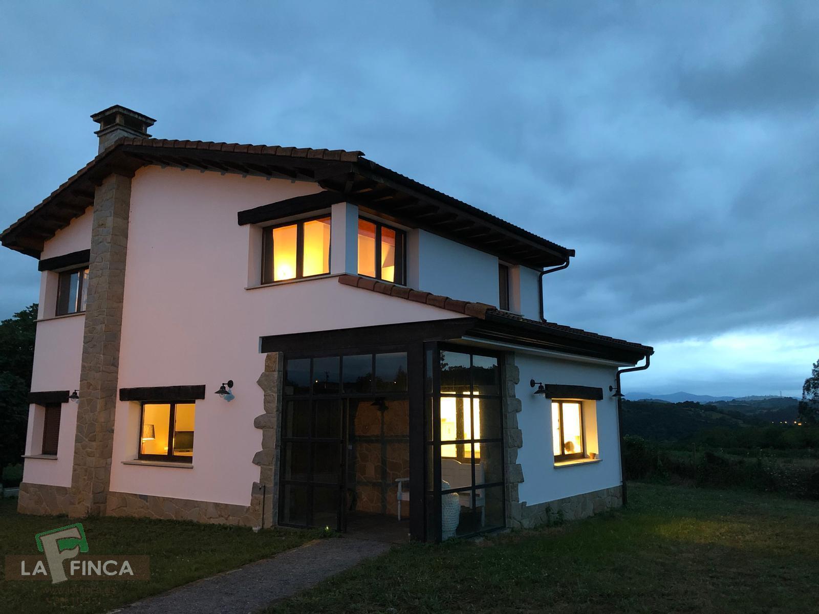 Venta de chalet en Oviedo