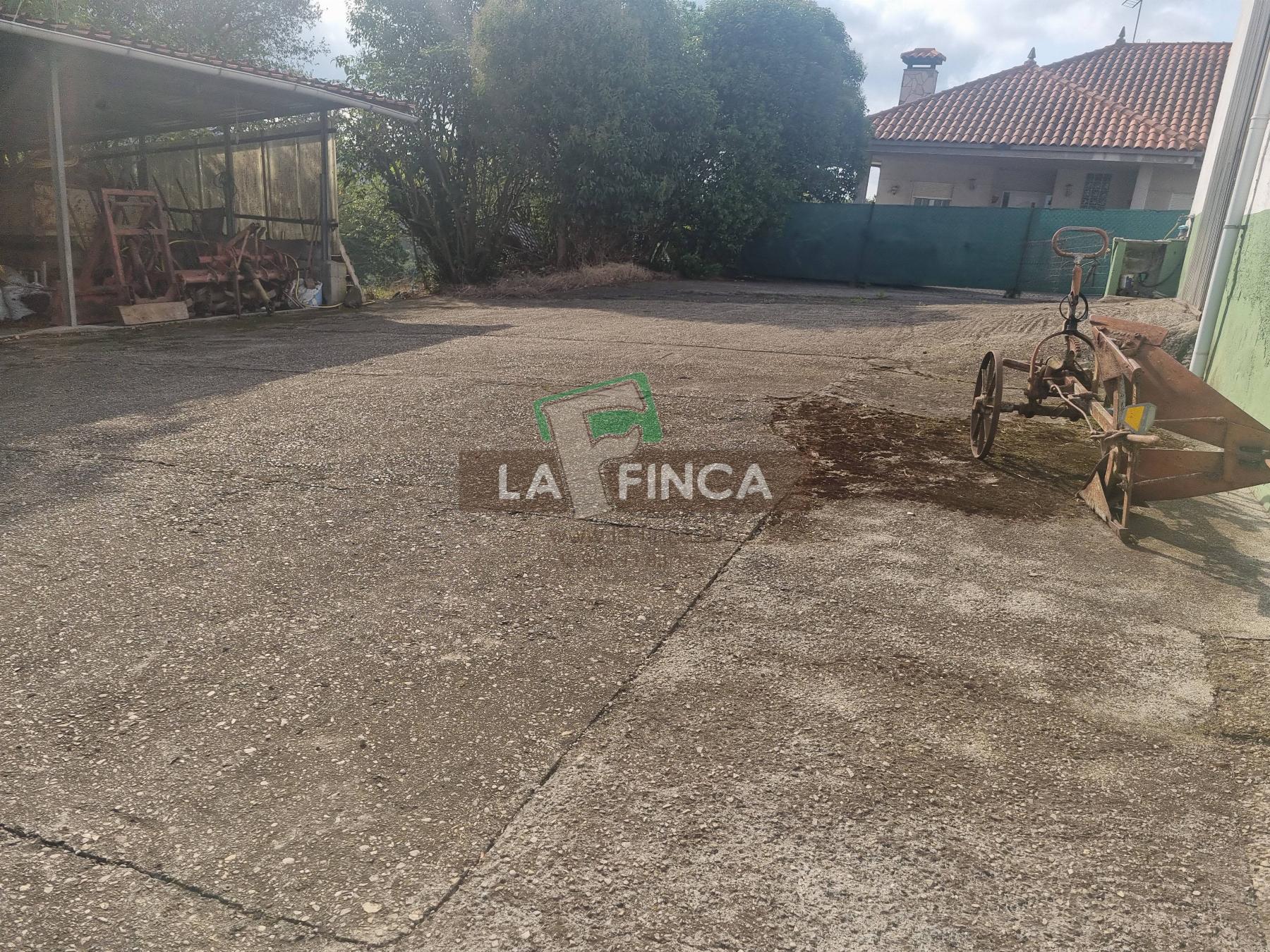 For sale of house in Carreño