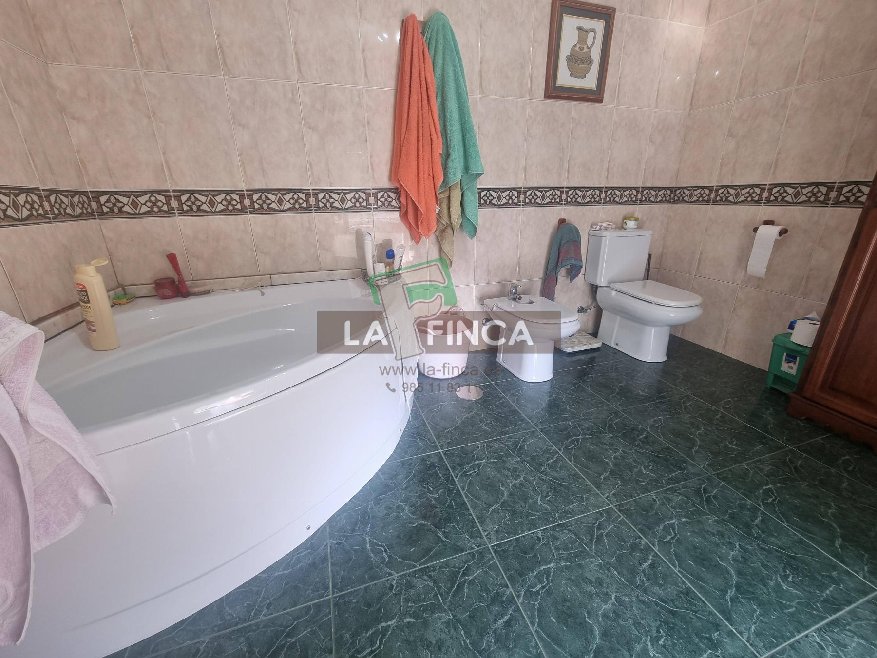 For sale of house in Carreño