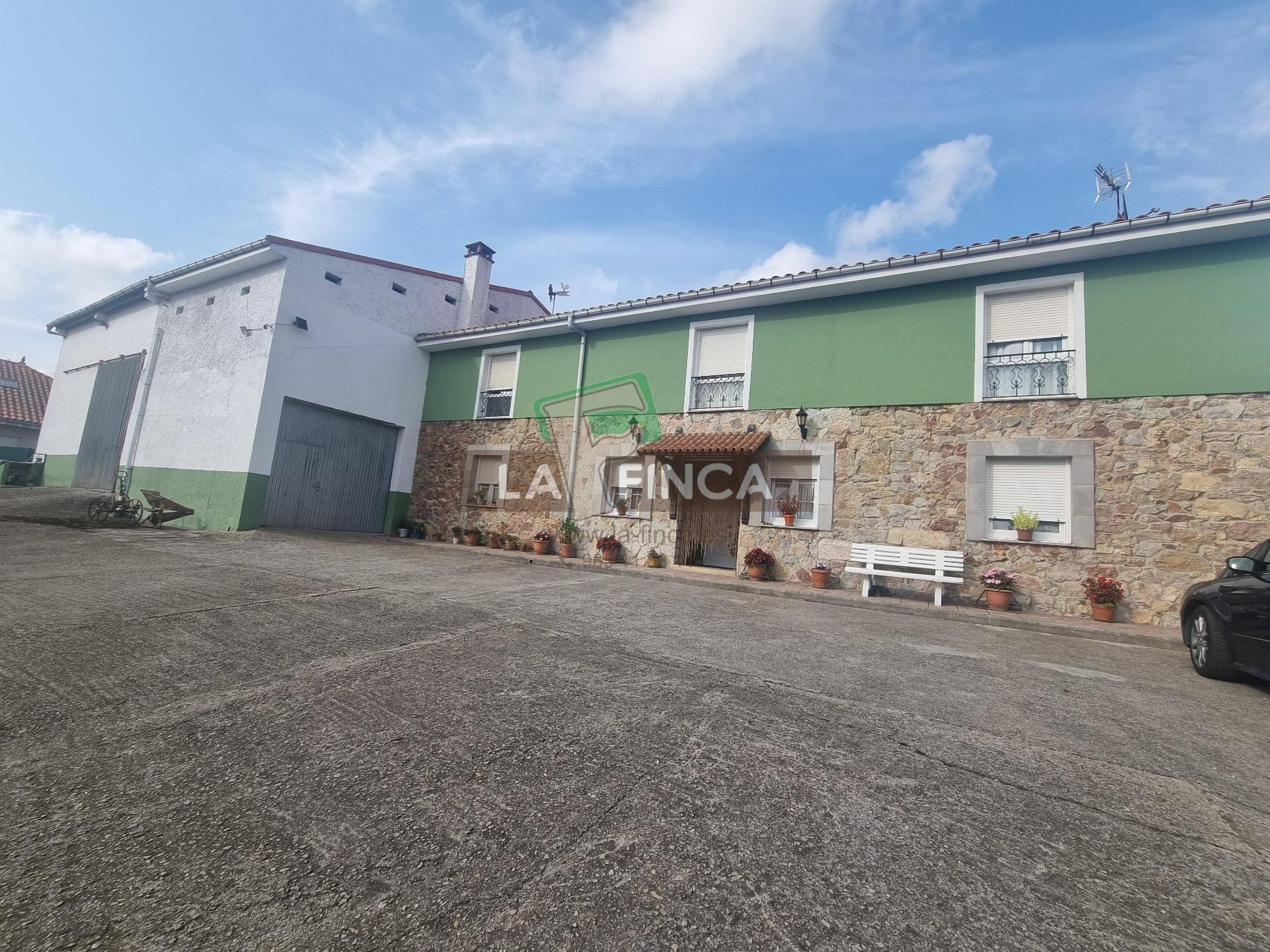 For sale of house in Carreño