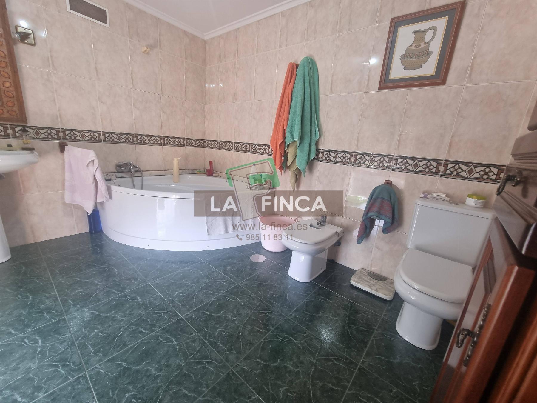 For sale of house in Carreño