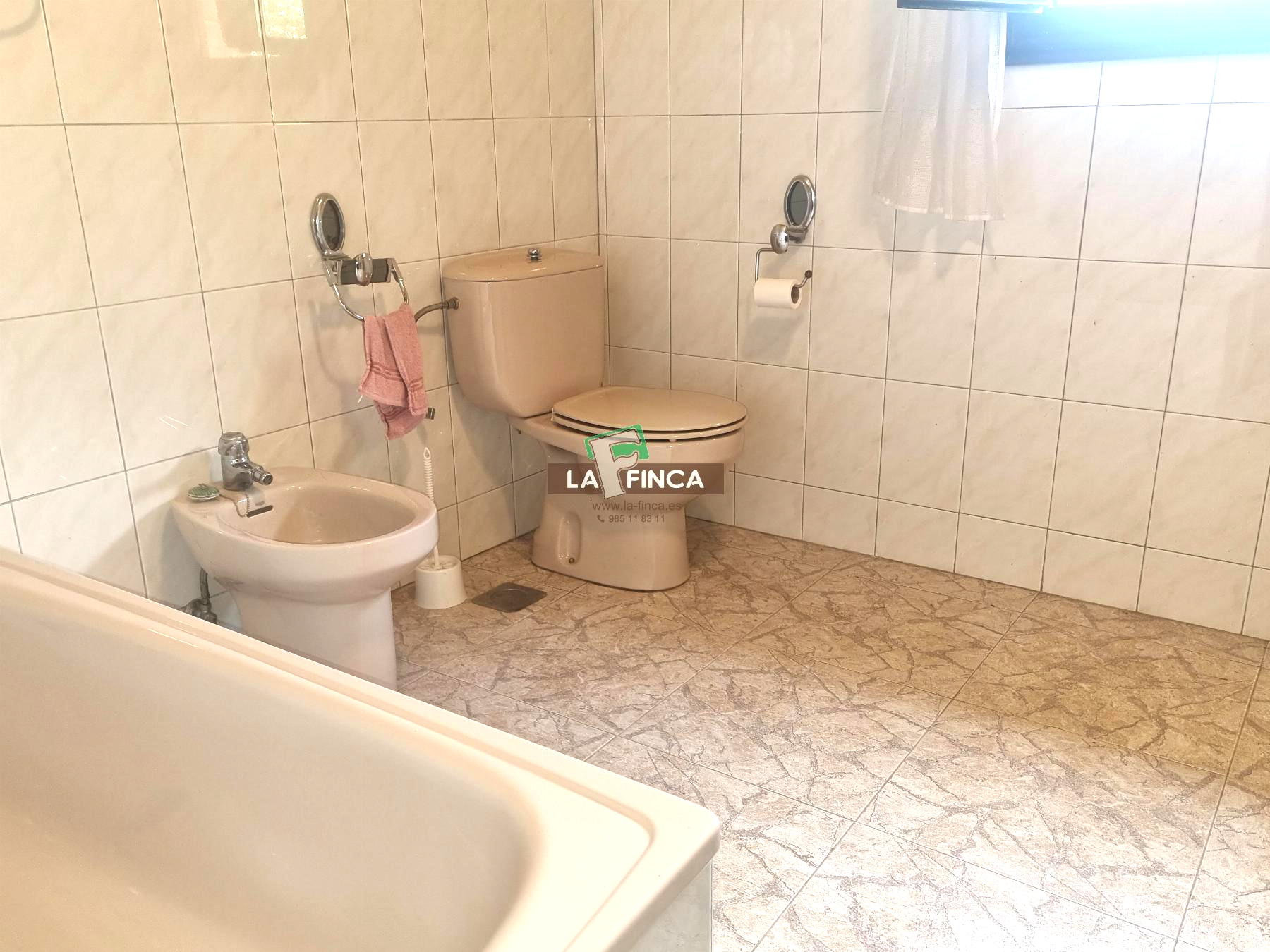 For sale of house in Llanera